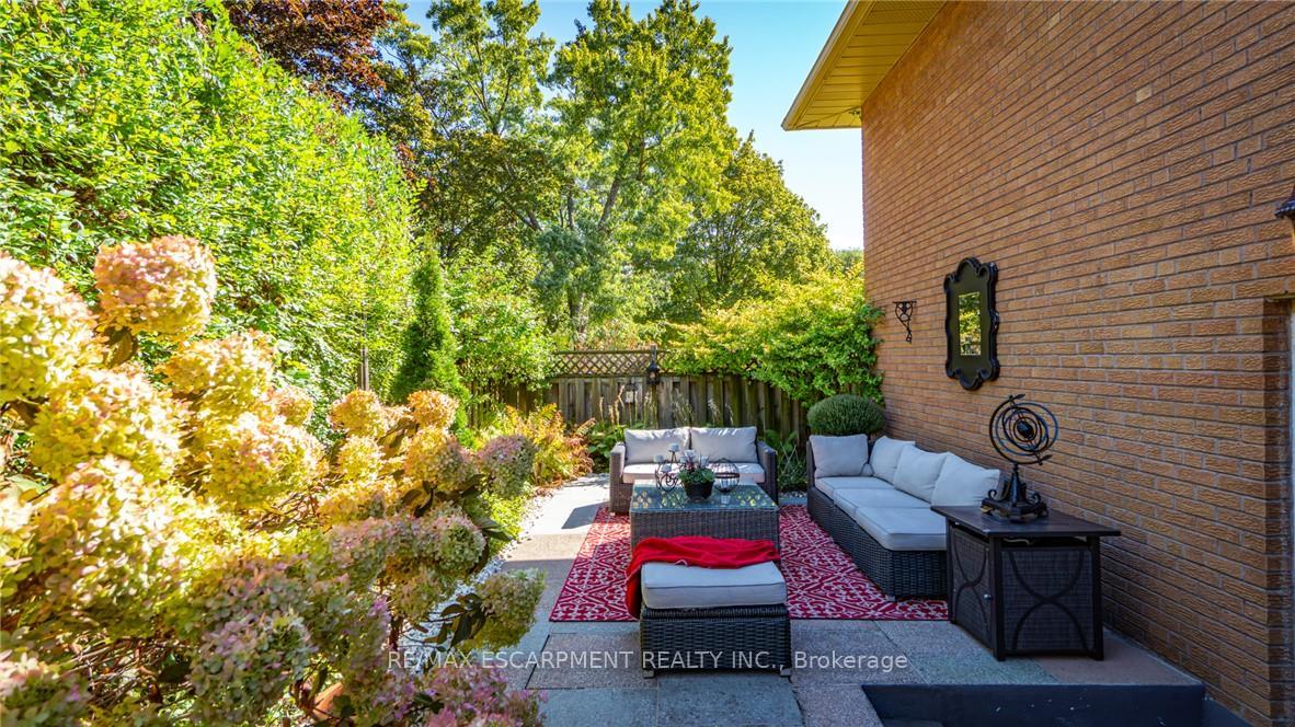 Photo 47 of 517 Rosedale Crescent, Burlington, Roseland — HOMEH