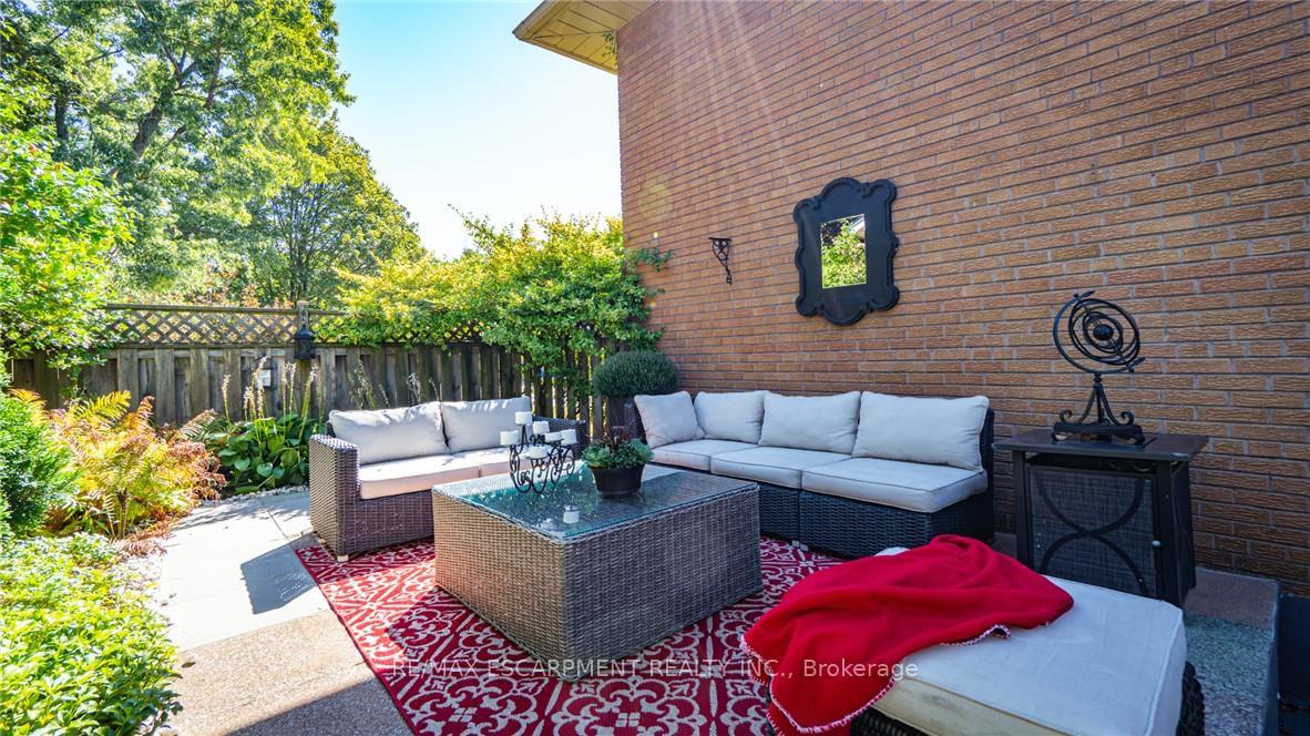 Photo 48 of 517 Rosedale Crescent, Burlington, Roseland — HOMEH