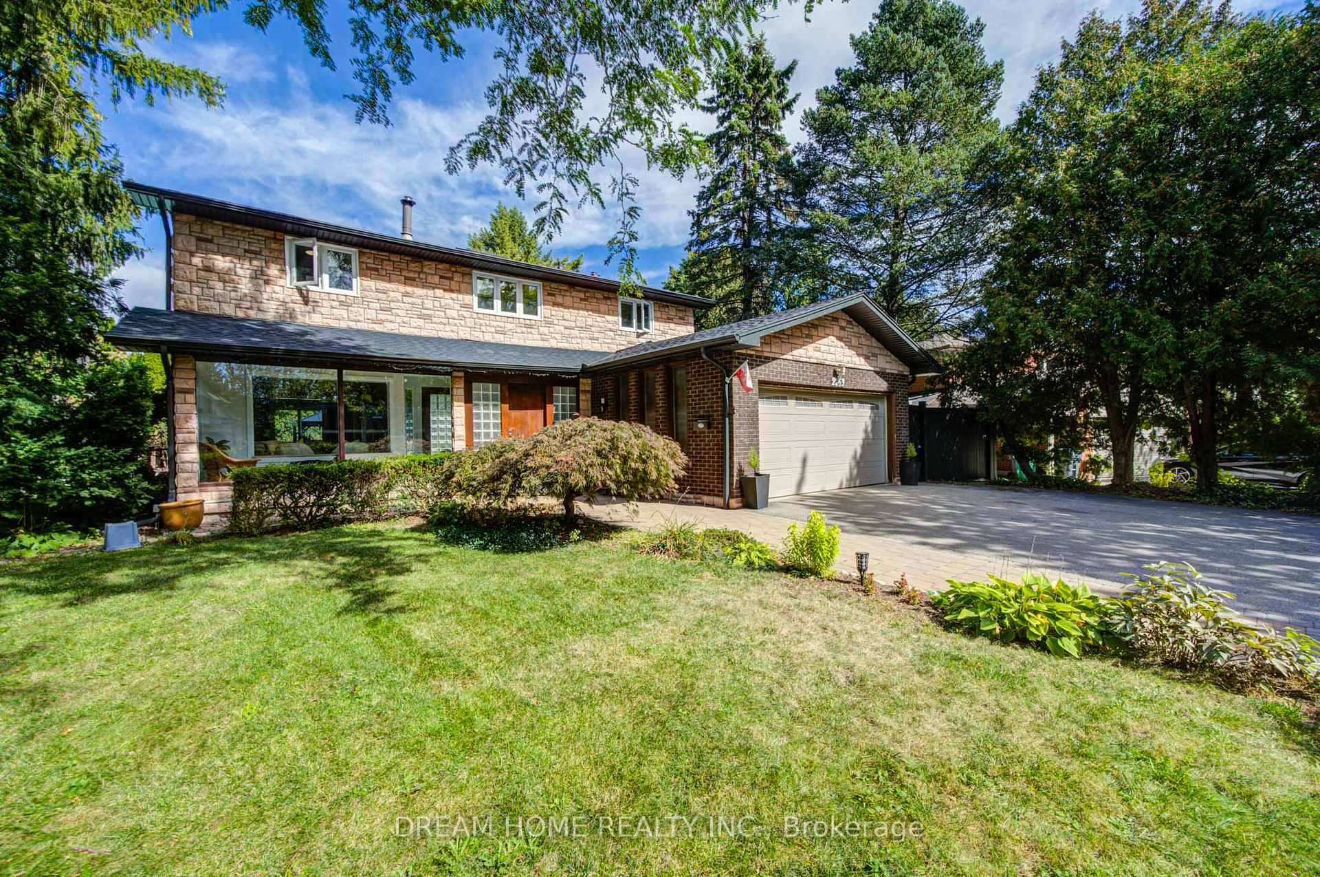 Photo 2 of 2263 Taylor's Orchard, Mississauga, Cooksville — HOMEH