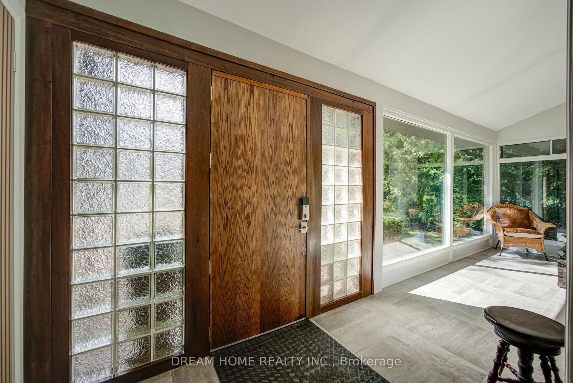 Photo 4 of 2263 Taylor's Orchard, Mississauga, Cooksville — HOMEH