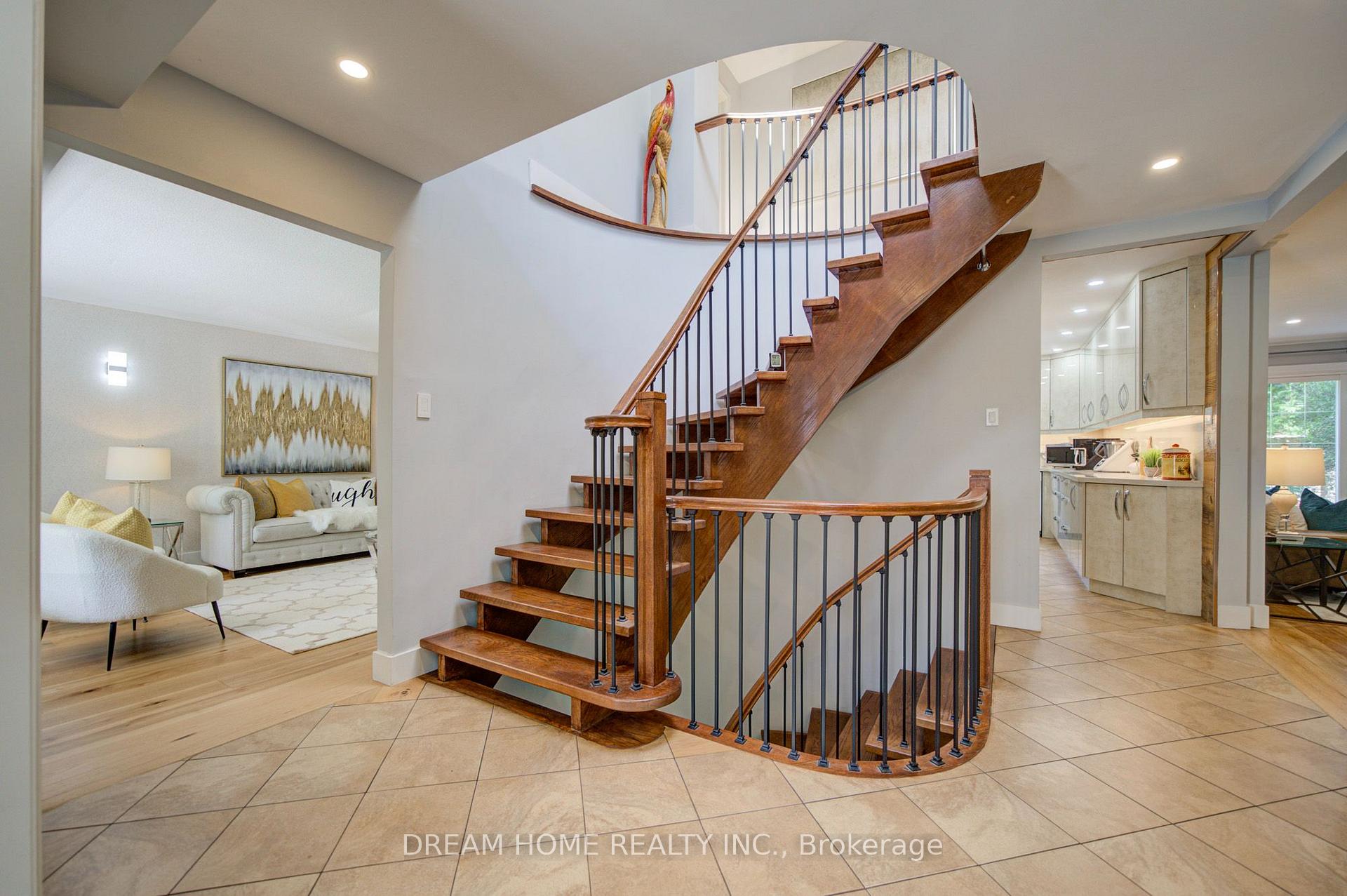 Photo 6 of 2263 Taylor's Orchard, Mississauga, Cooksville — HOMEH