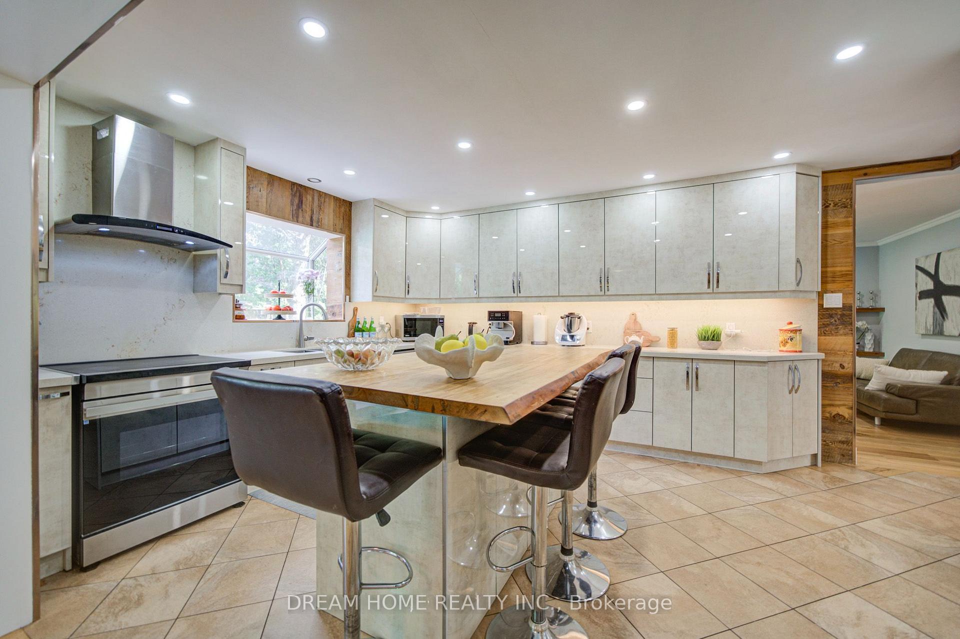 Photo 15 of 2263 Taylor's Orchard, Mississauga, Cooksville — HOMEH