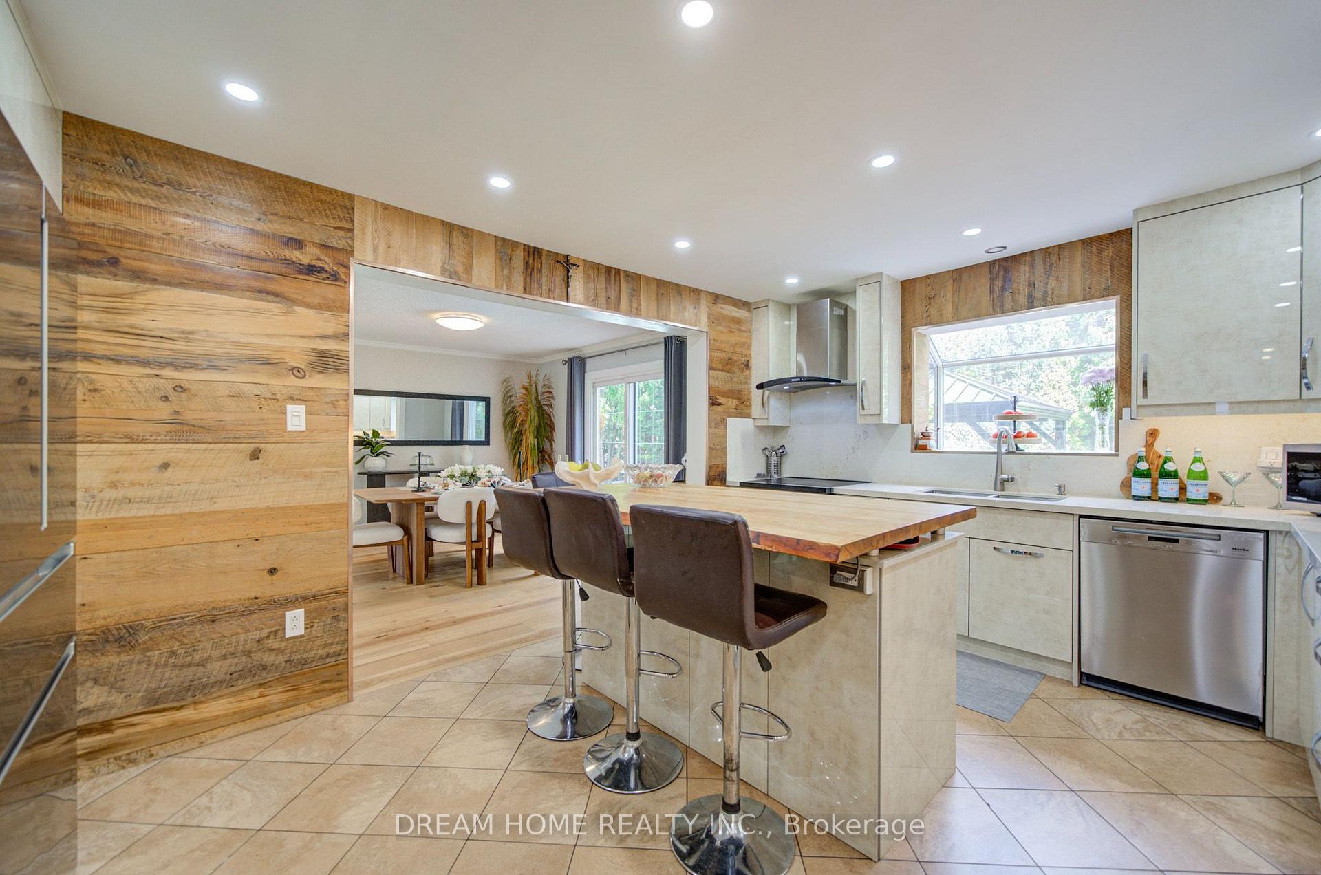 Photo 16 of 2263 Taylor's Orchard, Mississauga, Cooksville — HOMEH
