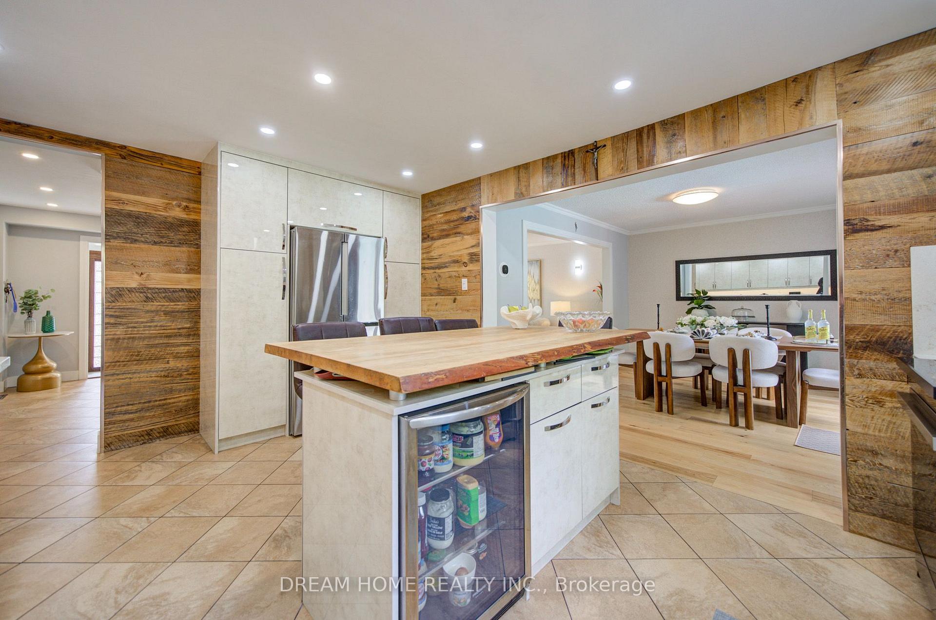 Photo 18 of 2263 Taylor's Orchard, Mississauga, Cooksville — HOMEH