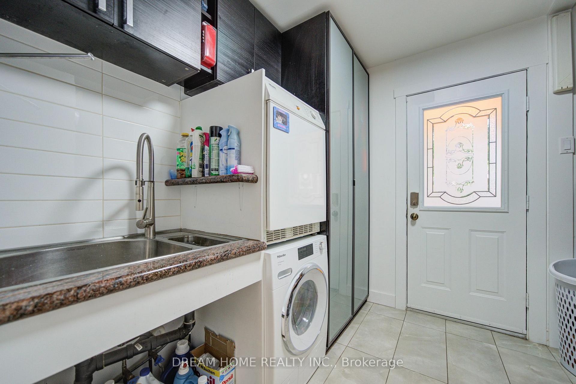 Photo 23 of 2263 Taylor's Orchard, Mississauga, Cooksville — HOMEH