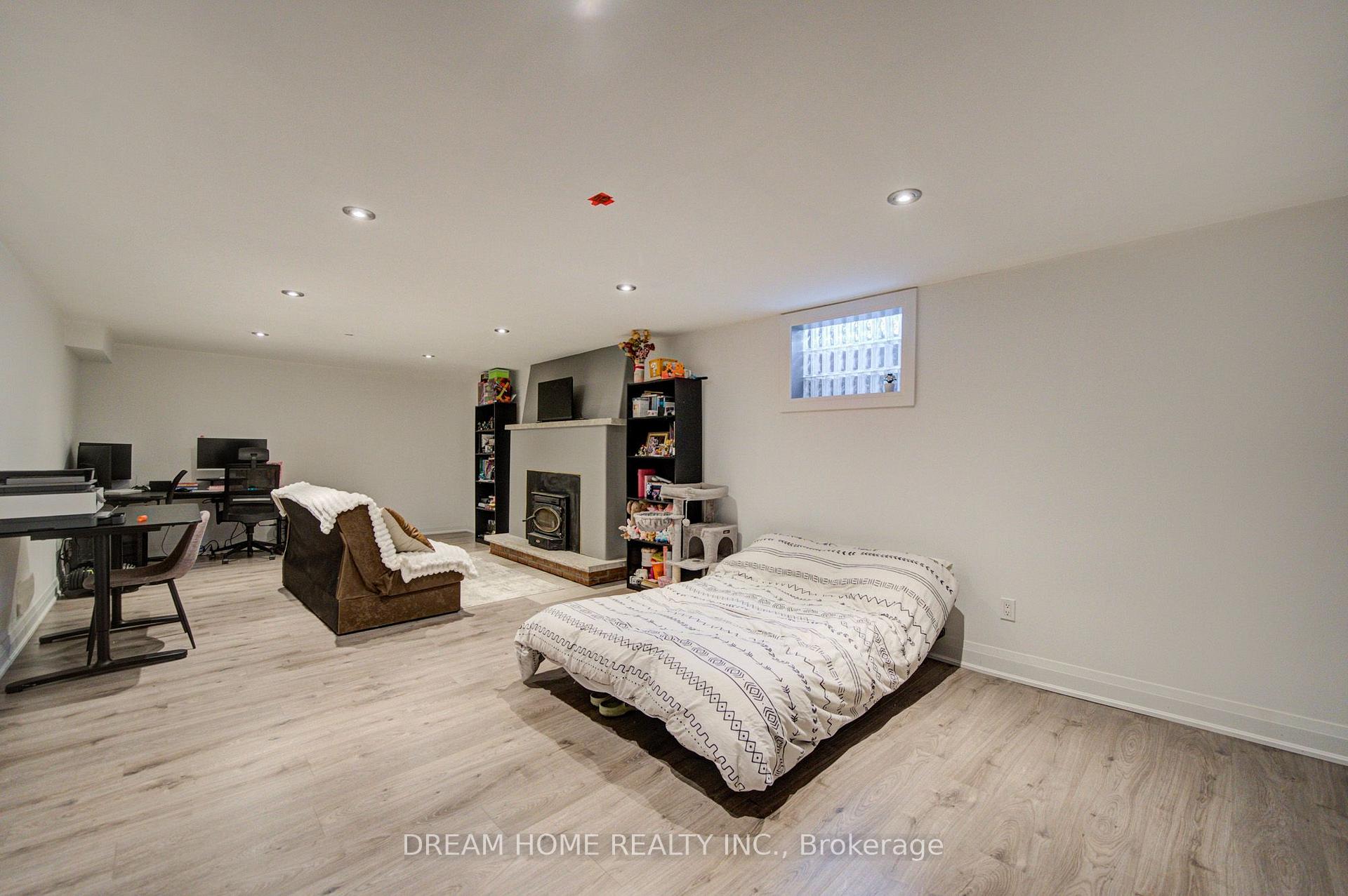 Photo 43 of 2263 Taylor's Orchard, Mississauga, Cooksville — HOMEH