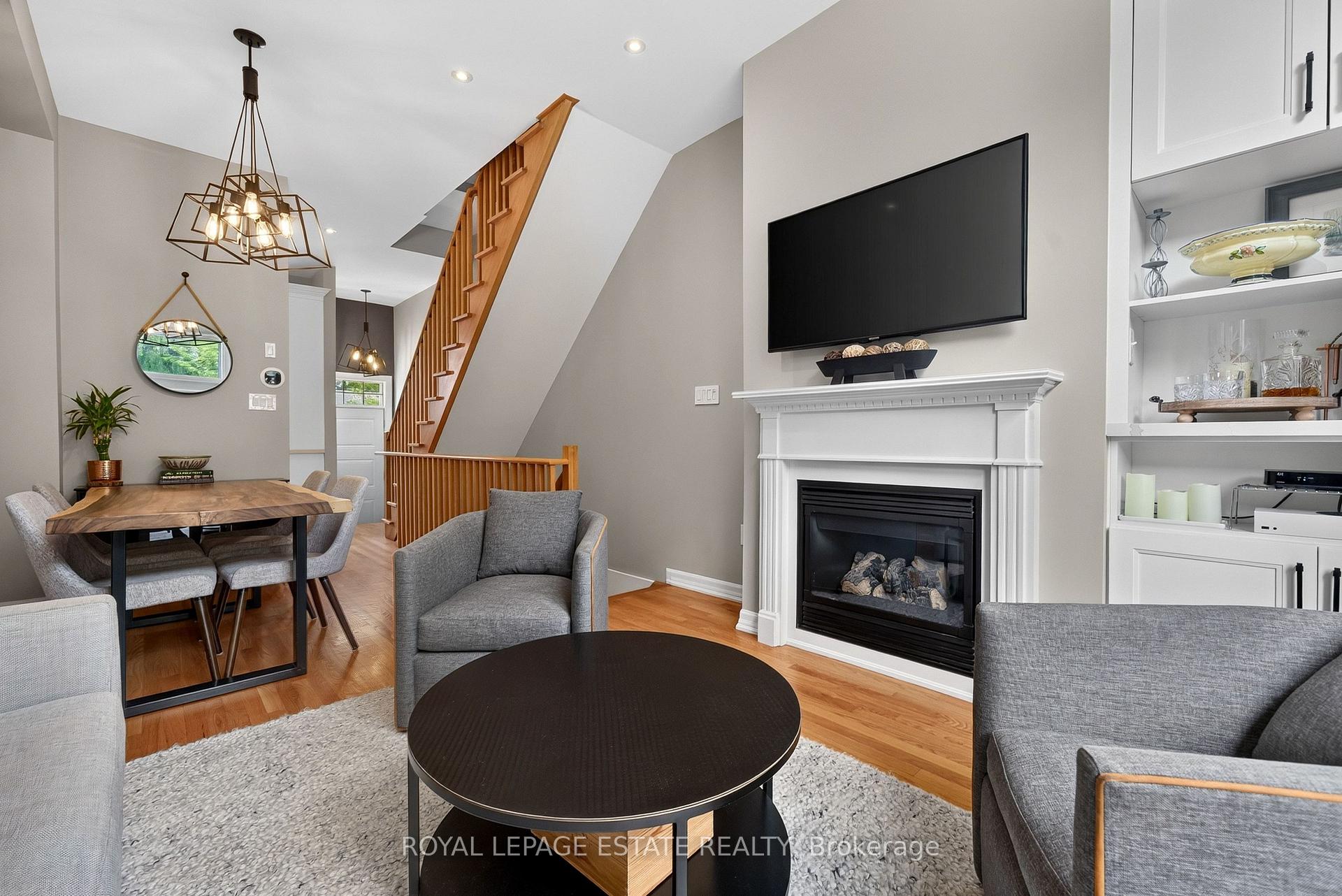 Photo 9 of 2112 Dundas Street E, Toronto, Woodbine Corridor — HOMEH