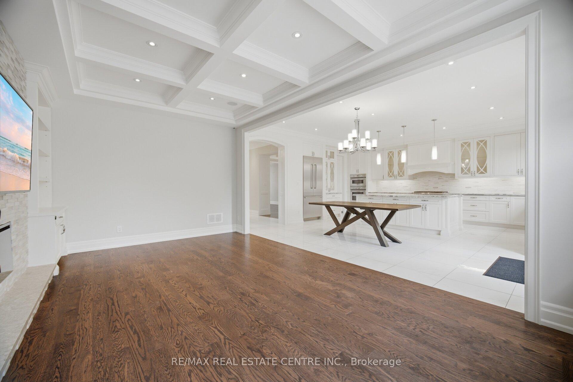 Photo 16 of 1496 Mansfield Drive, Oakville, College Park — HOMEH