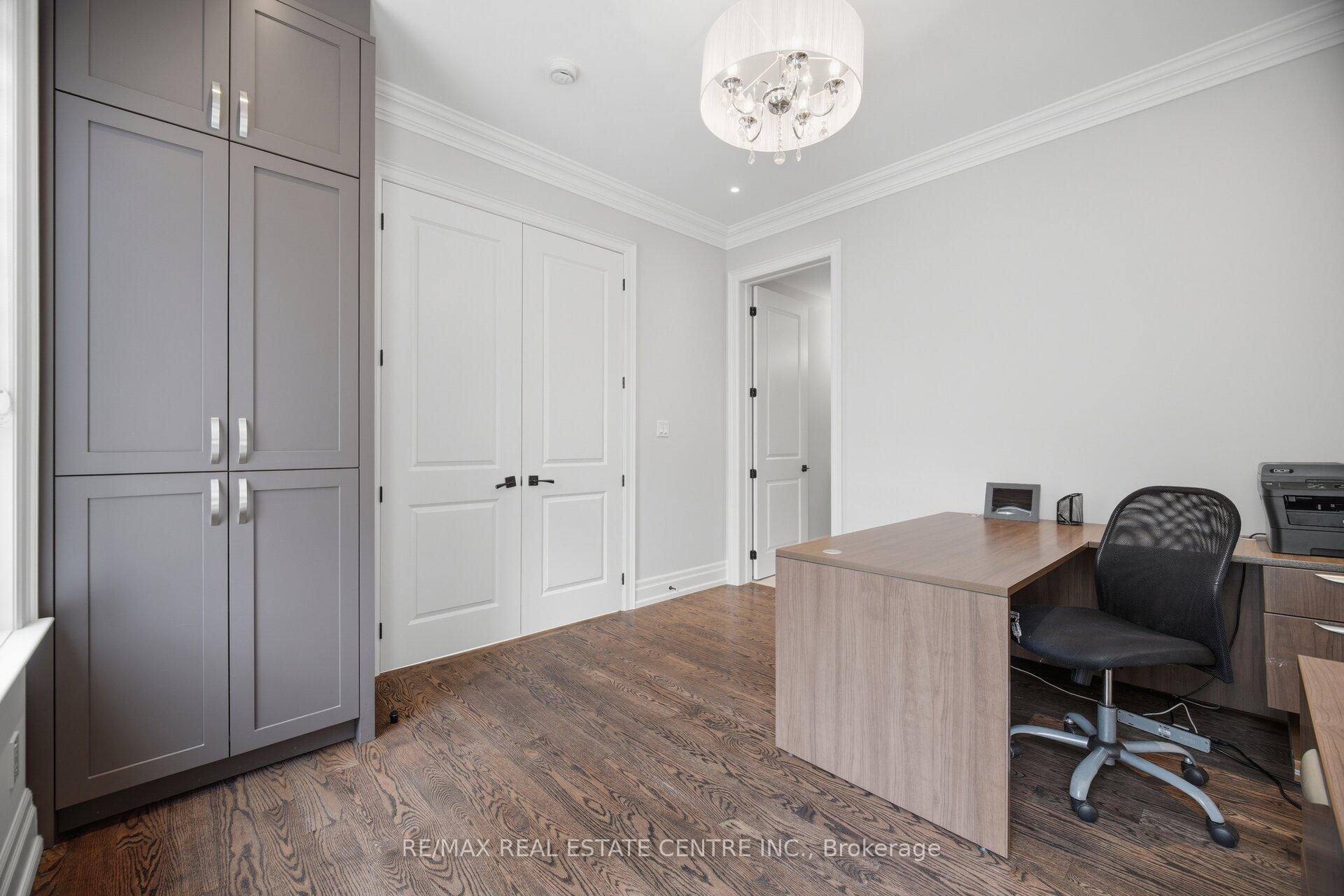 Photo 18 of 1496 Mansfield Drive, Oakville, College Park — HOMEH