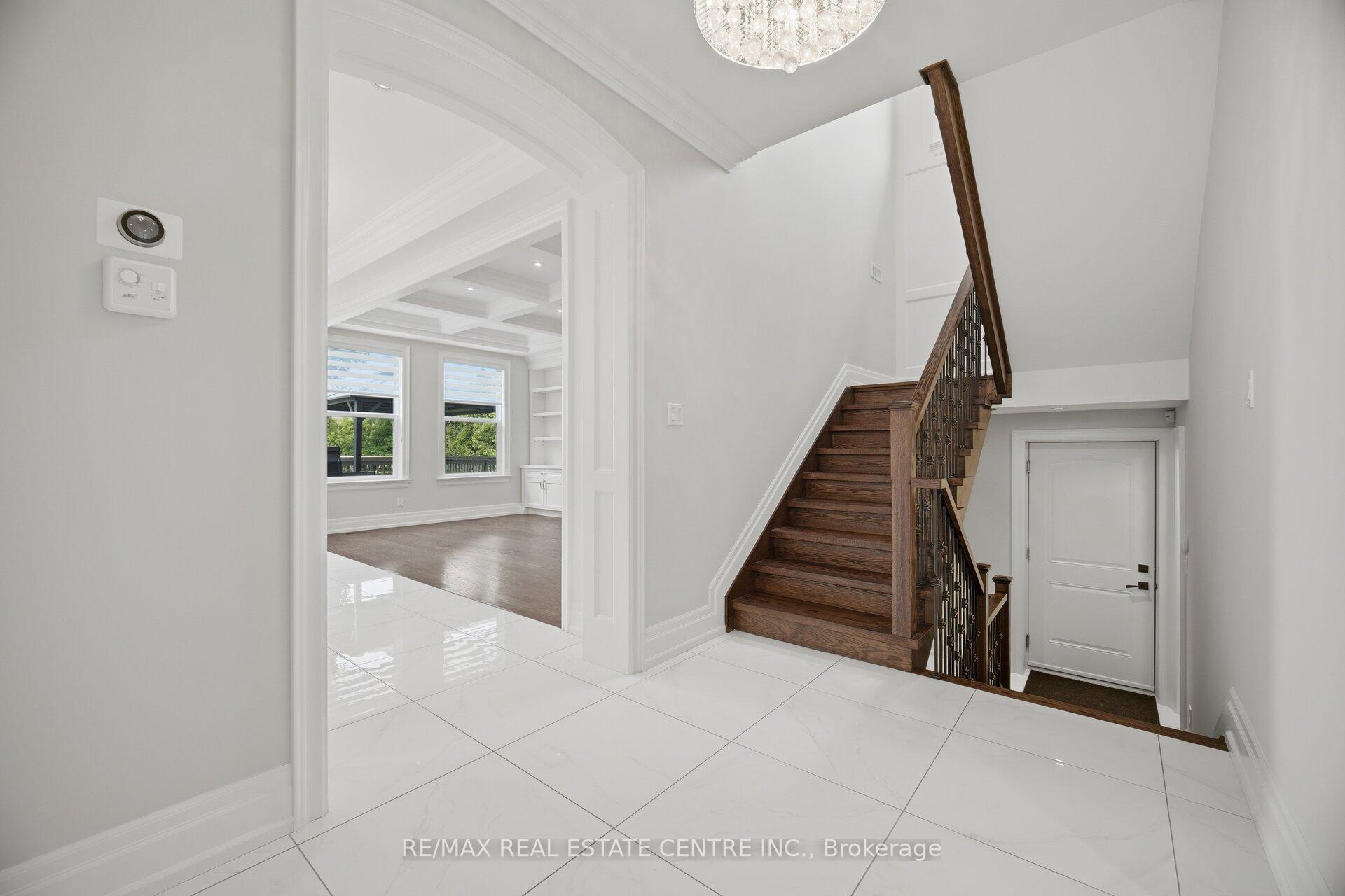 Photo 21 of 1496 Mansfield Drive, Oakville, College Park — HOMEH