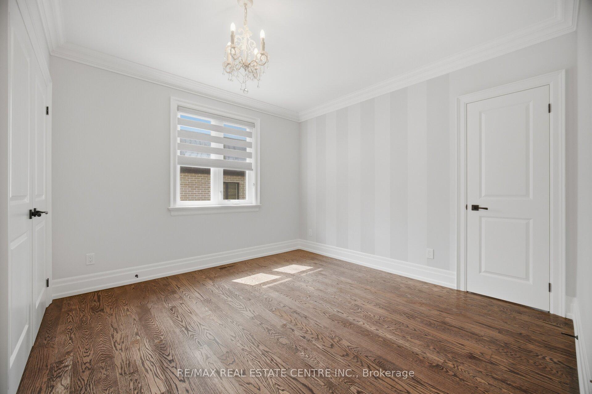 Photo 27 of 1496 Mansfield Drive, Oakville, College Park — HOMEH