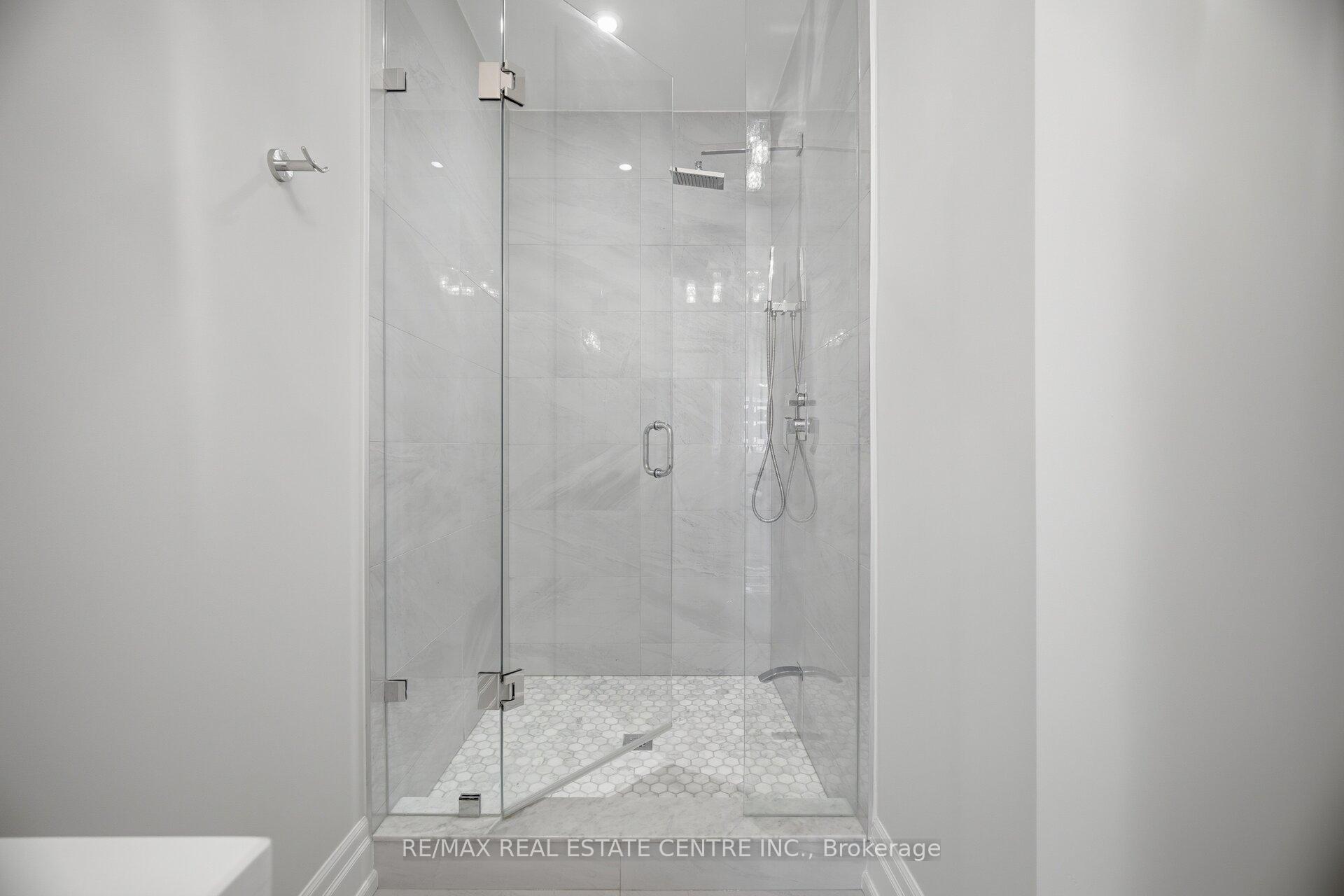 Photo 34 of 1496 Mansfield Drive, Oakville, College Park — HOMEH
