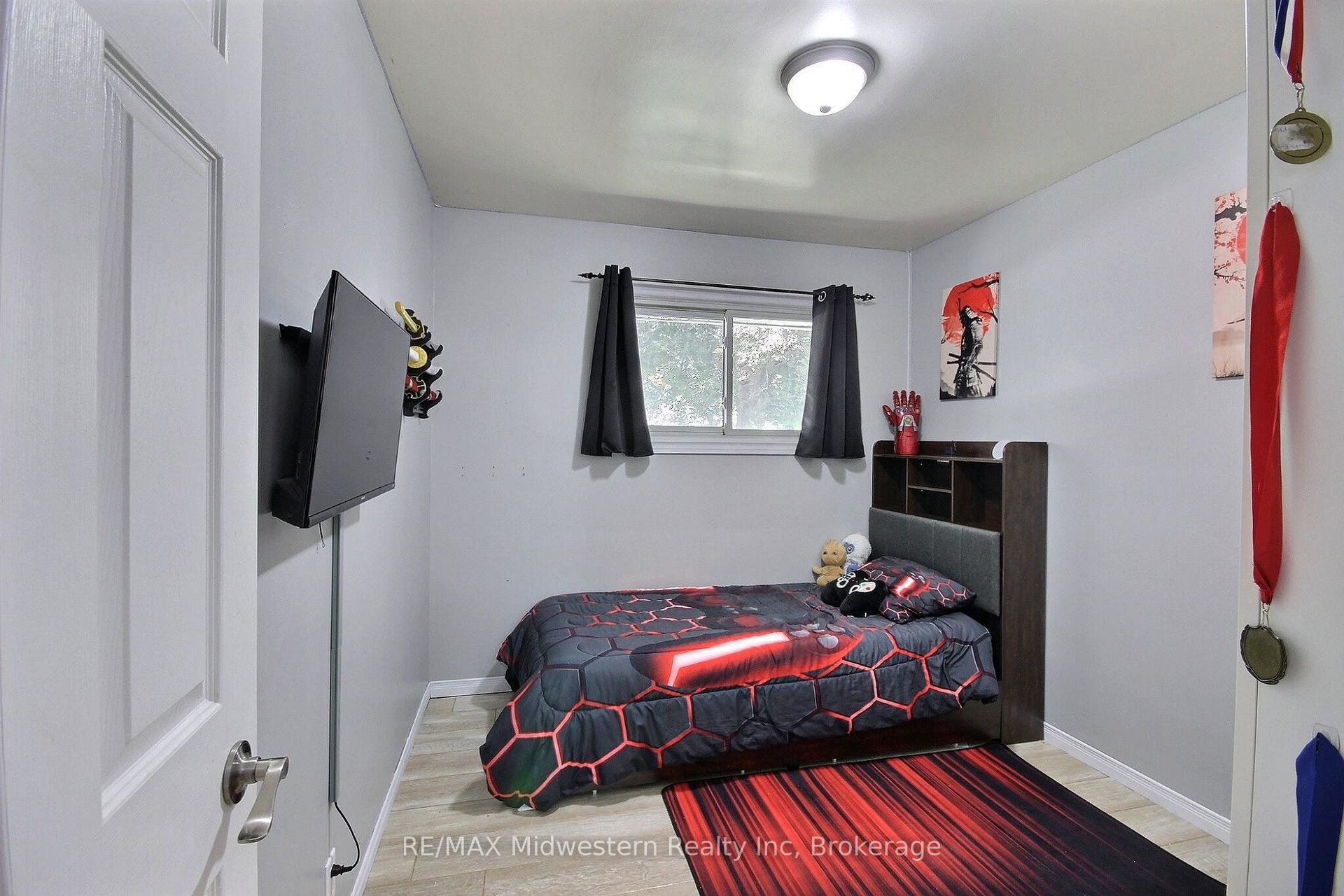 Photo 10 of 135 Queen Street, North Perth, Elma — HOMEH