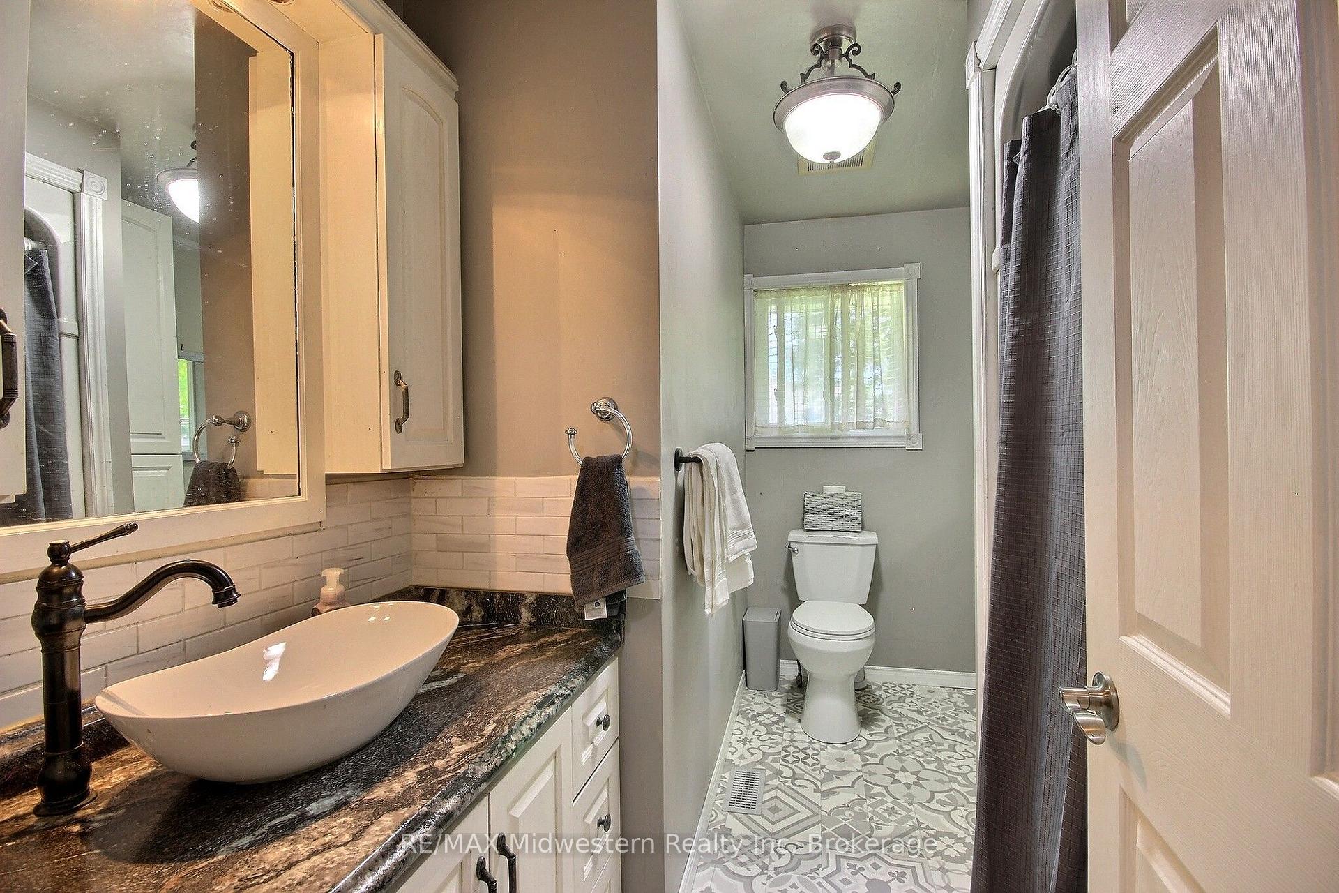 Photo 11 of 135 Queen Street, North Perth, Elma — HOMEH