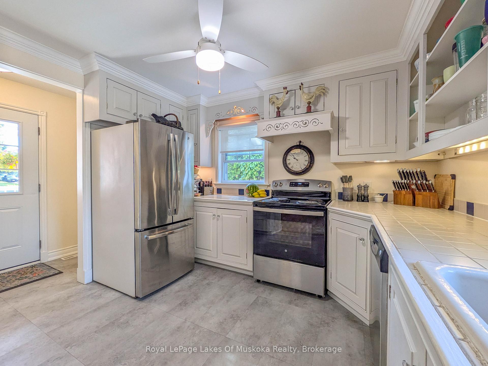 Photo 9 of 212 James Street, Bracebridge — HOMEH