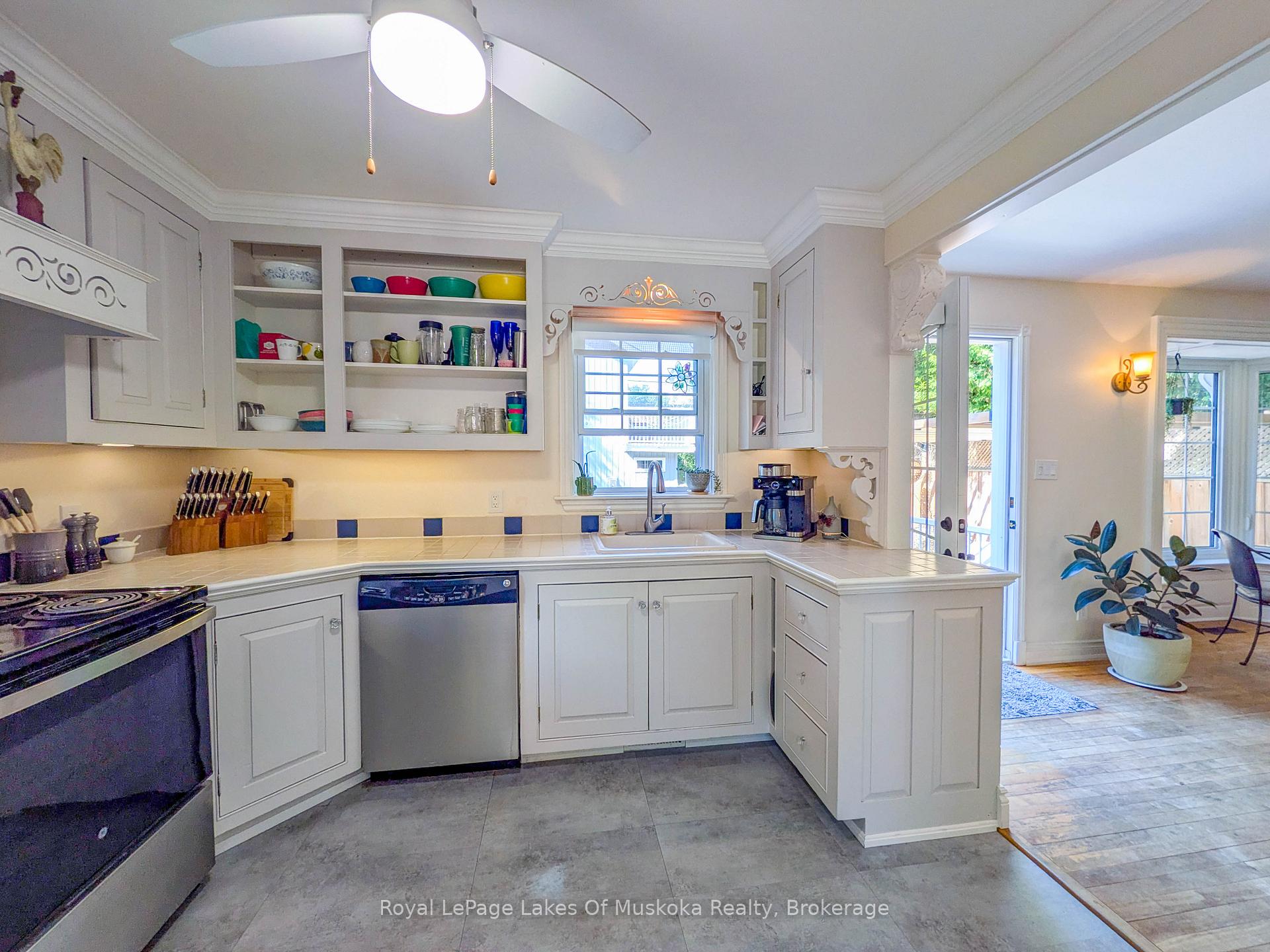 Photo 10 of 212 James Street, Bracebridge — HOMEH