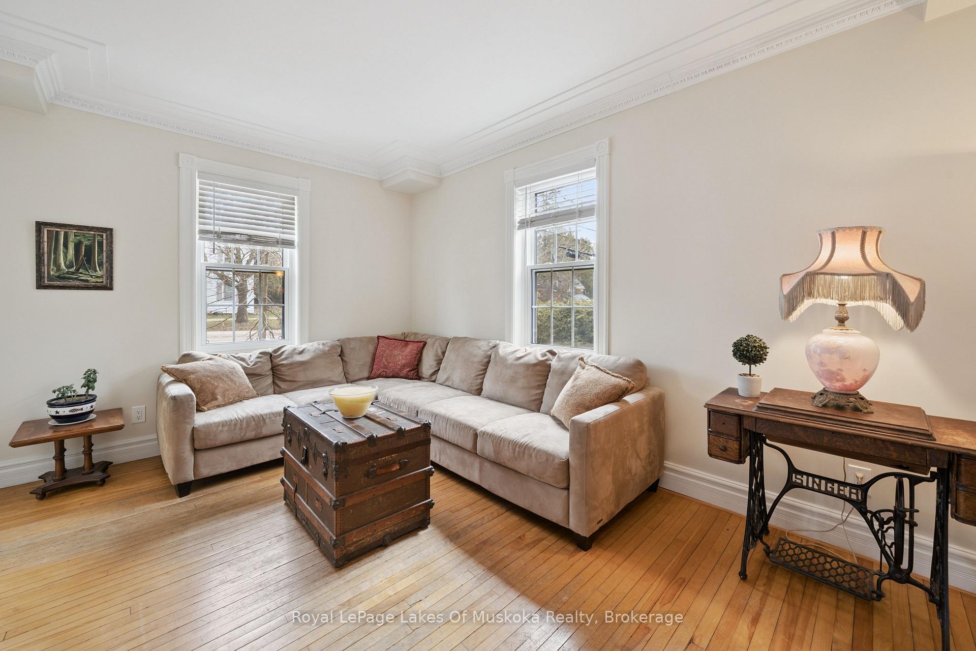 Photo 17 of 212 James Street, Bracebridge — HOMEH