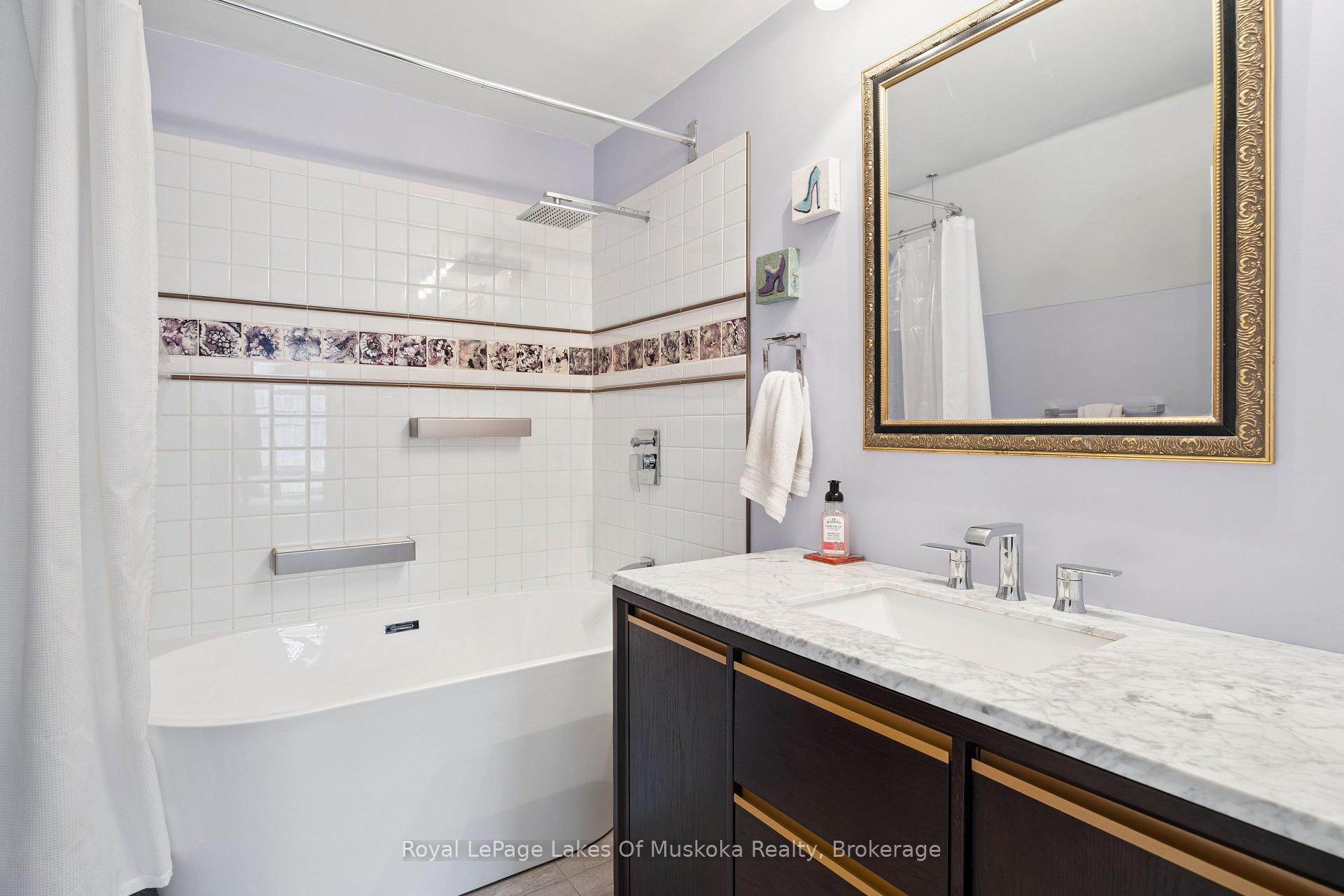 Photo 23 of 212 James Street, Bracebridge — HOMEH