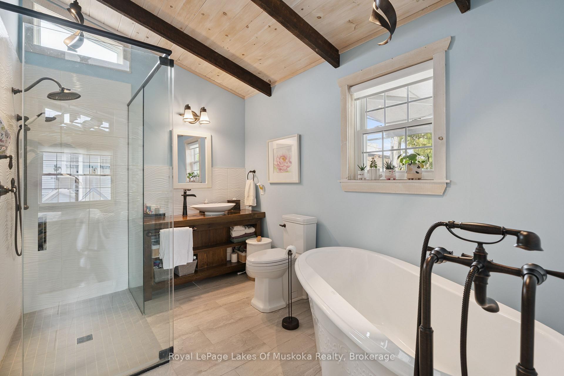 Photo 45 of 212 James Street, Bracebridge — HOMEH
