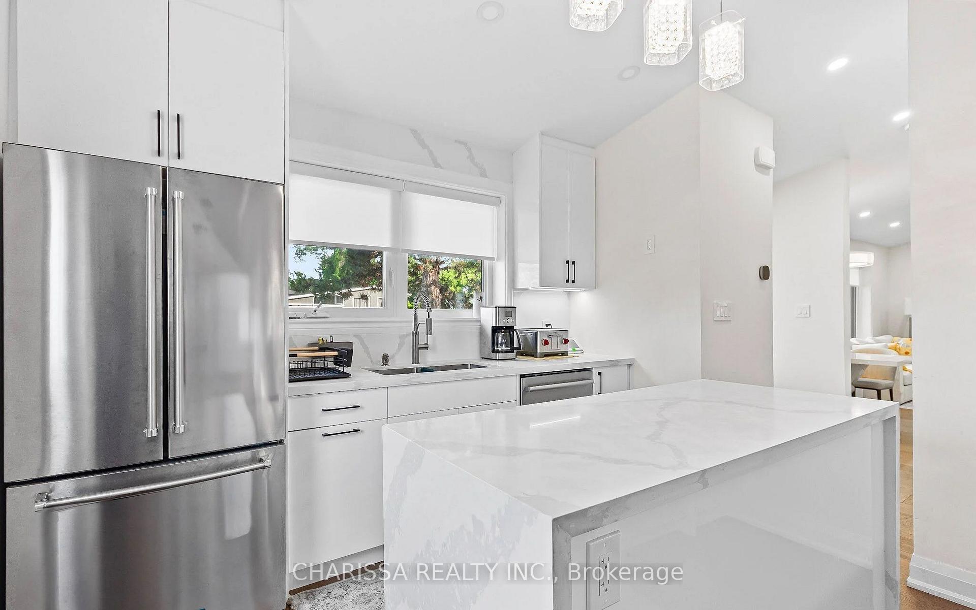 Photo 5 of Unit Upper, 523 Pinegrove Road, Oakville, West — HOMEH