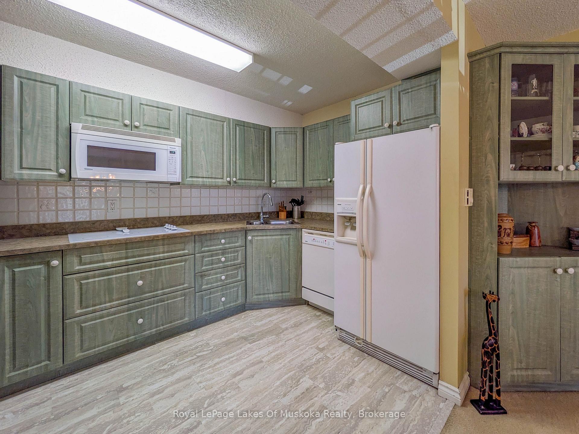 Photo 9 of Unit 101, 38 Monck Road, Bracebridge — HOMEH