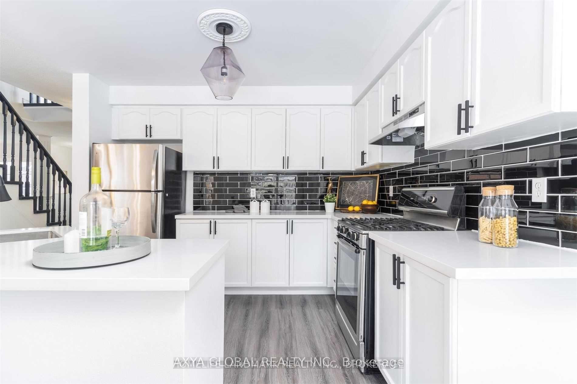 Photo 2 of 1693 Sherbrook Drive, Oshawa, Samac — HOMEH