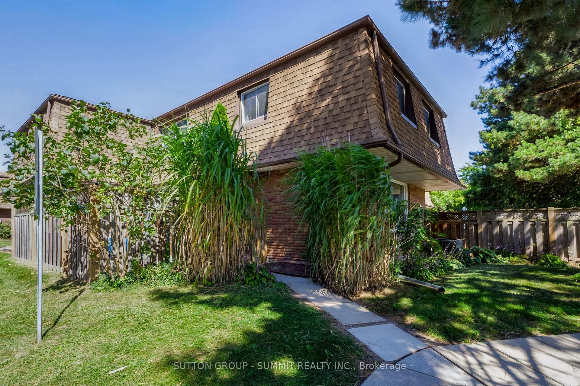 Photo 27 of Unit 16, 4018 Longmoor Drive, Burlington, Shoreacres — HOMEH