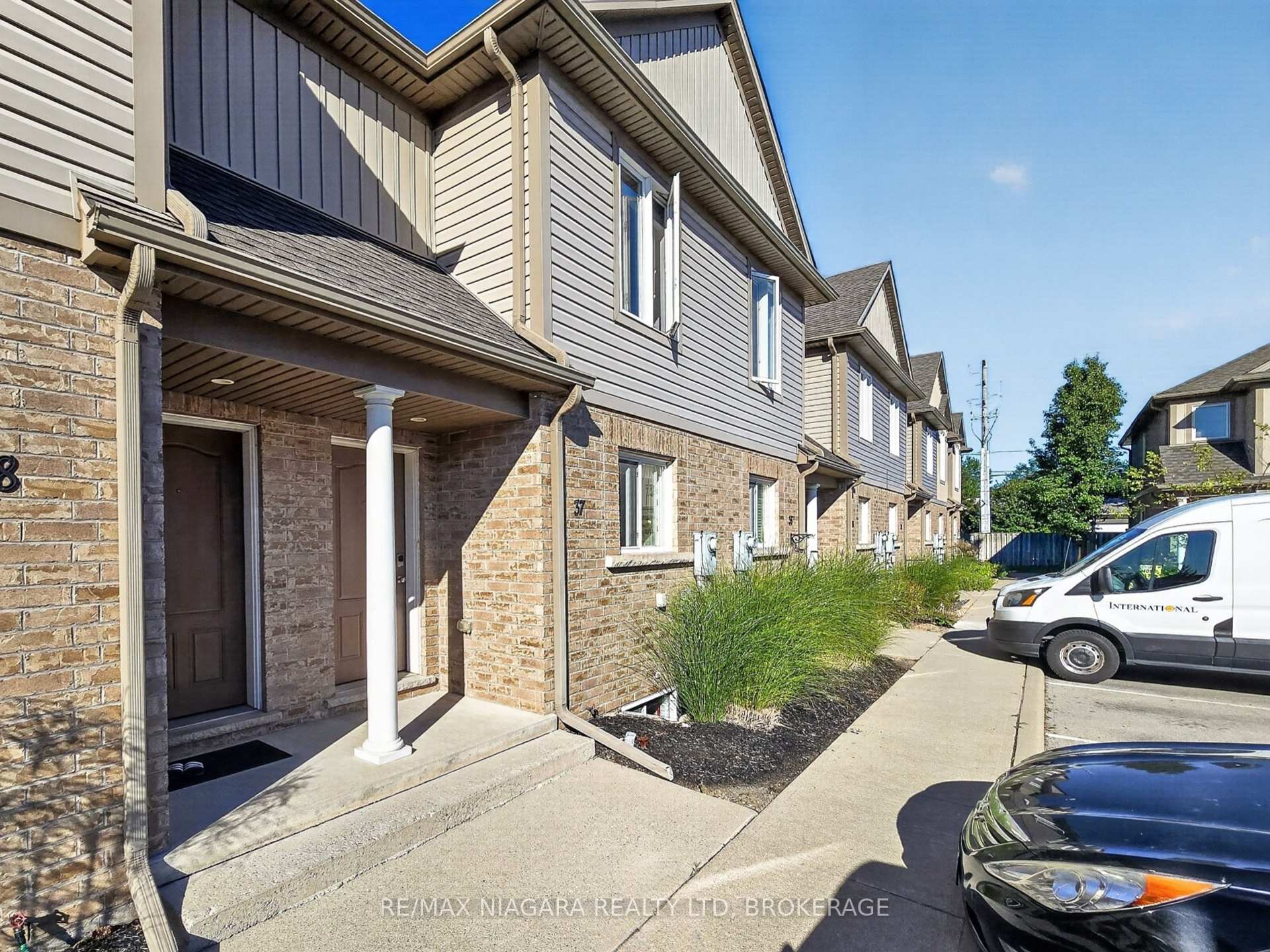 Photo 1 of Unit 37, 6118 Kelsey Crescent, Niagara Falls, Forestview — HOMEH