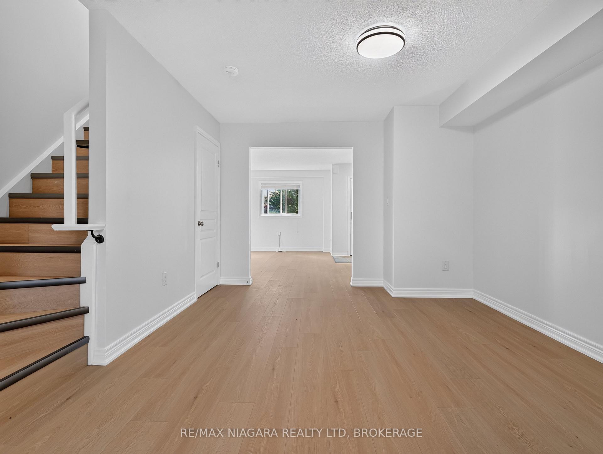 Photo 11 of Unit 37, 6118 Kelsey Crescent, Niagara Falls, Forestview — HOMEH