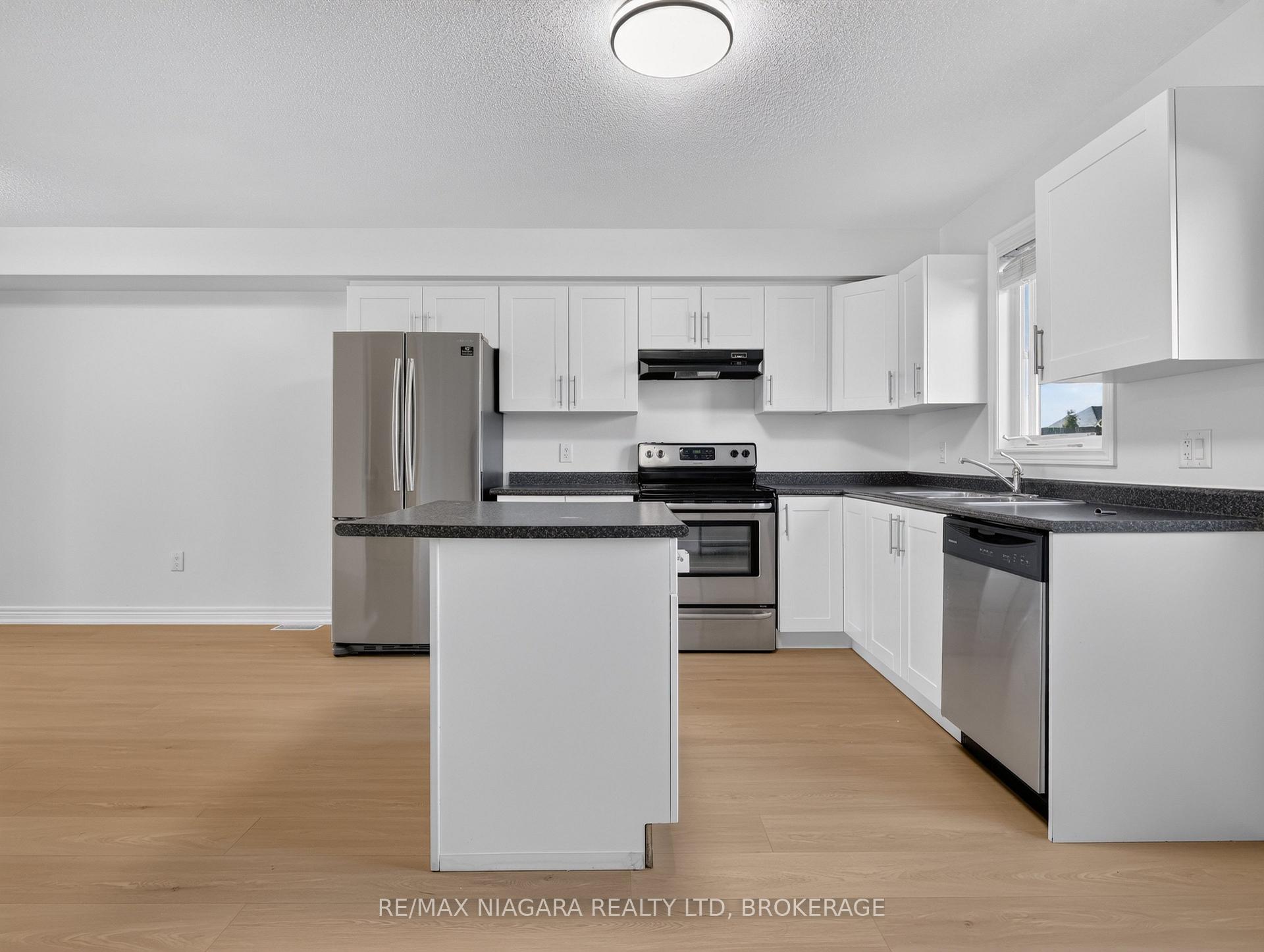Photo 14 of Unit 37, 6118 Kelsey Crescent, Niagara Falls, Forestview — HOMEH