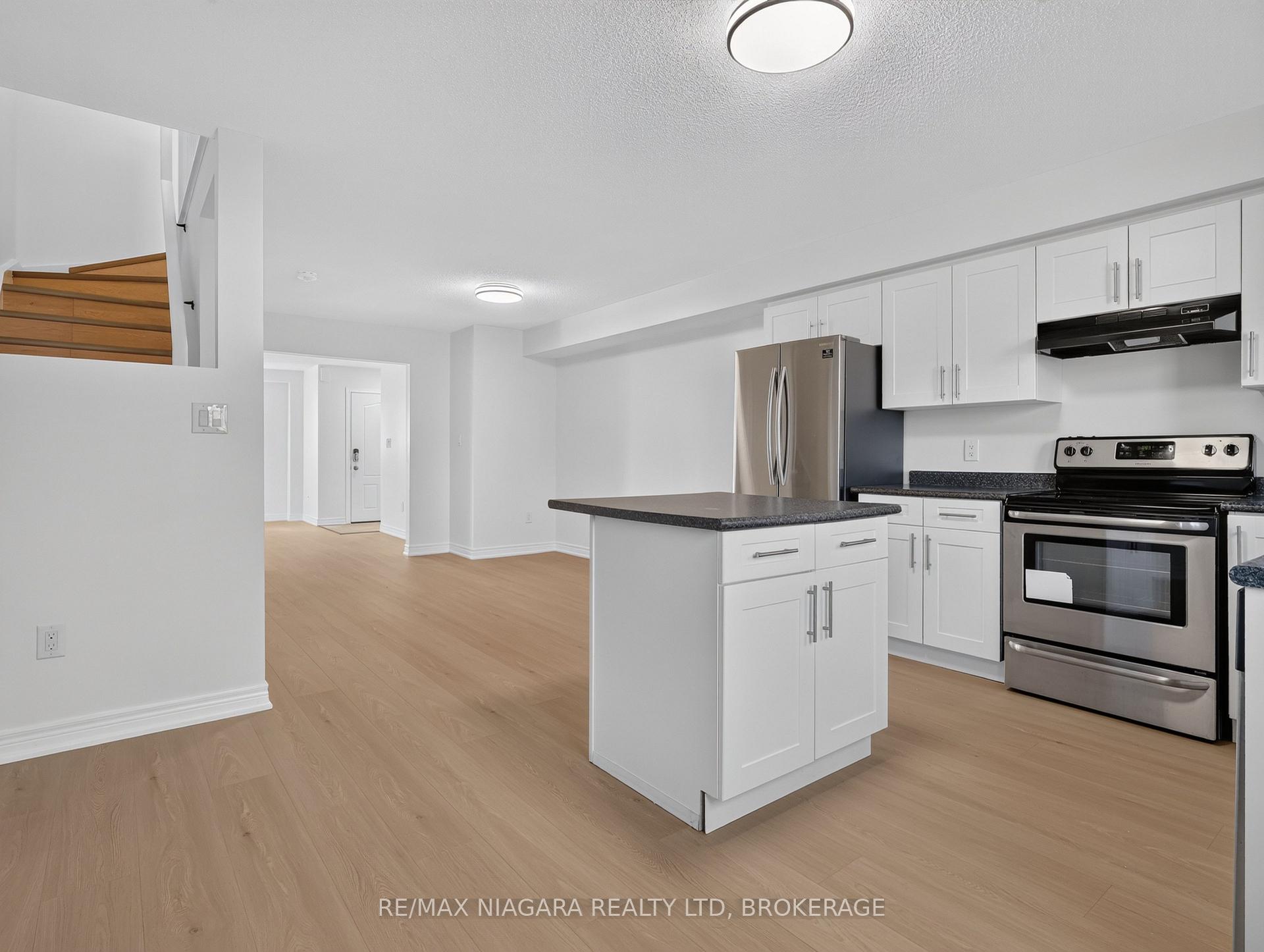 Photo 15 of Unit 37, 6118 Kelsey Crescent, Niagara Falls, Forestview — HOMEH