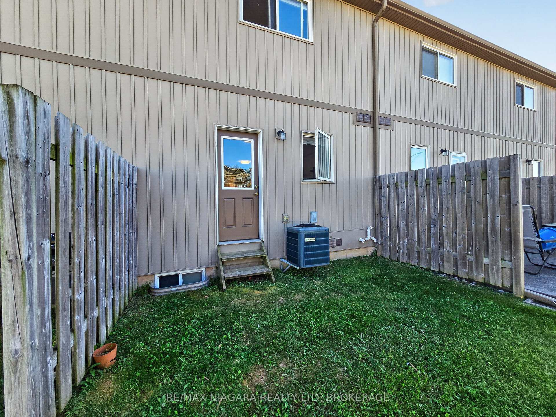Photo 40 of Unit 37, 6118 Kelsey Crescent, Niagara Falls, Forestview — HOMEH