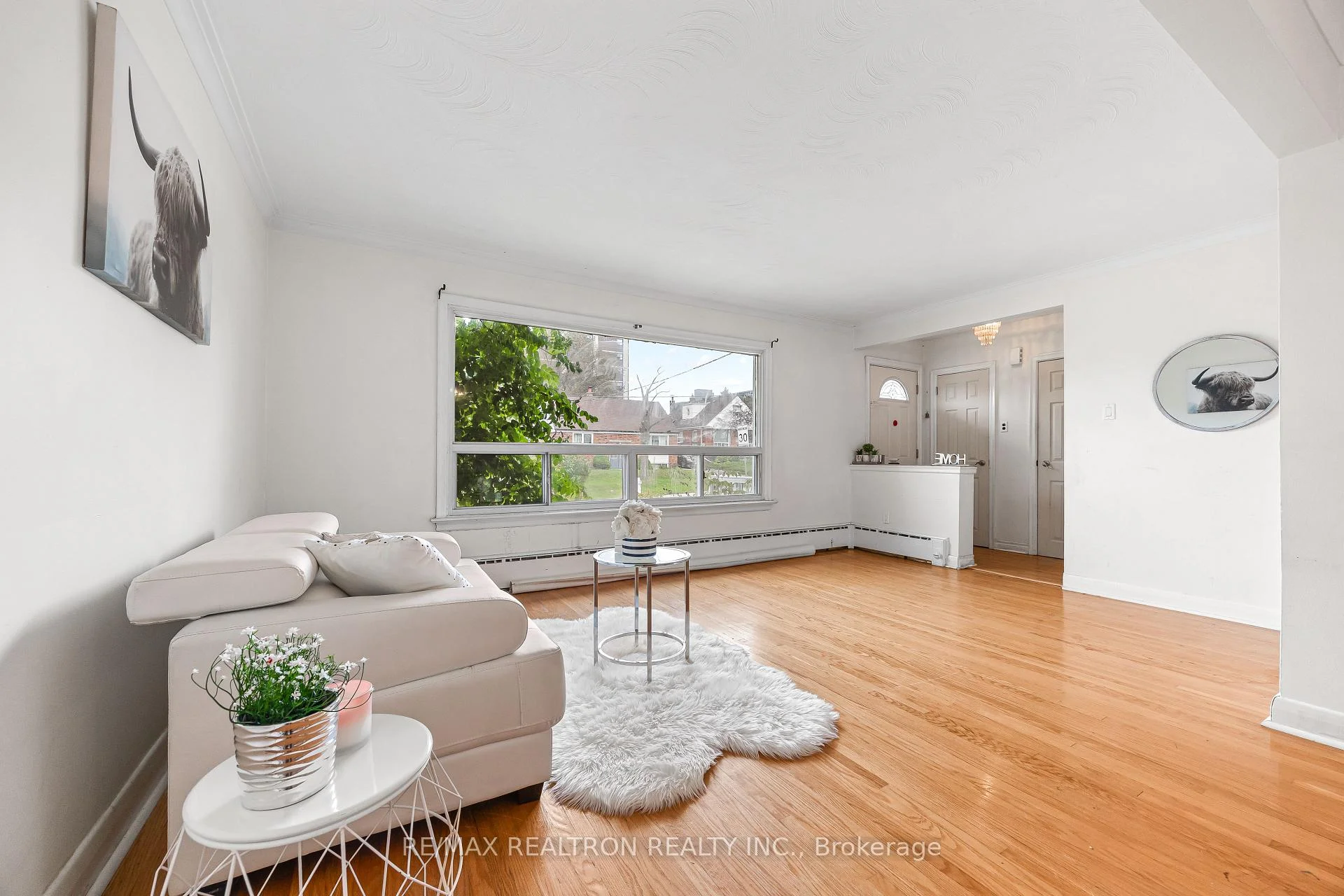 Photo 6 of 68 Elfreda Boulevard, Scarborough, Clairlea-Birchmount — HOMEH