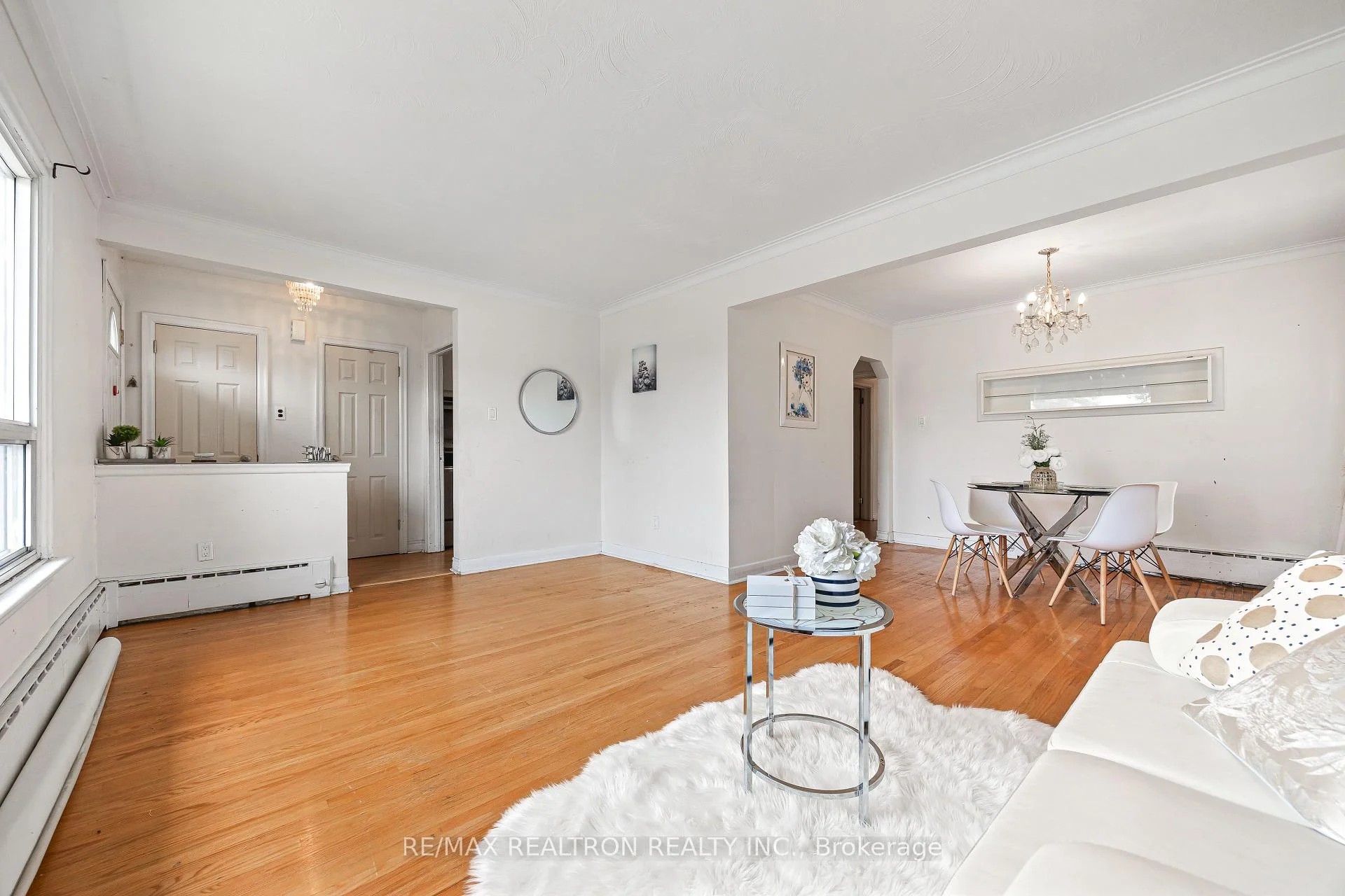 Photo 7 of 68 Elfreda Boulevard, Scarborough, Clairlea-Birchmount — HOMEH