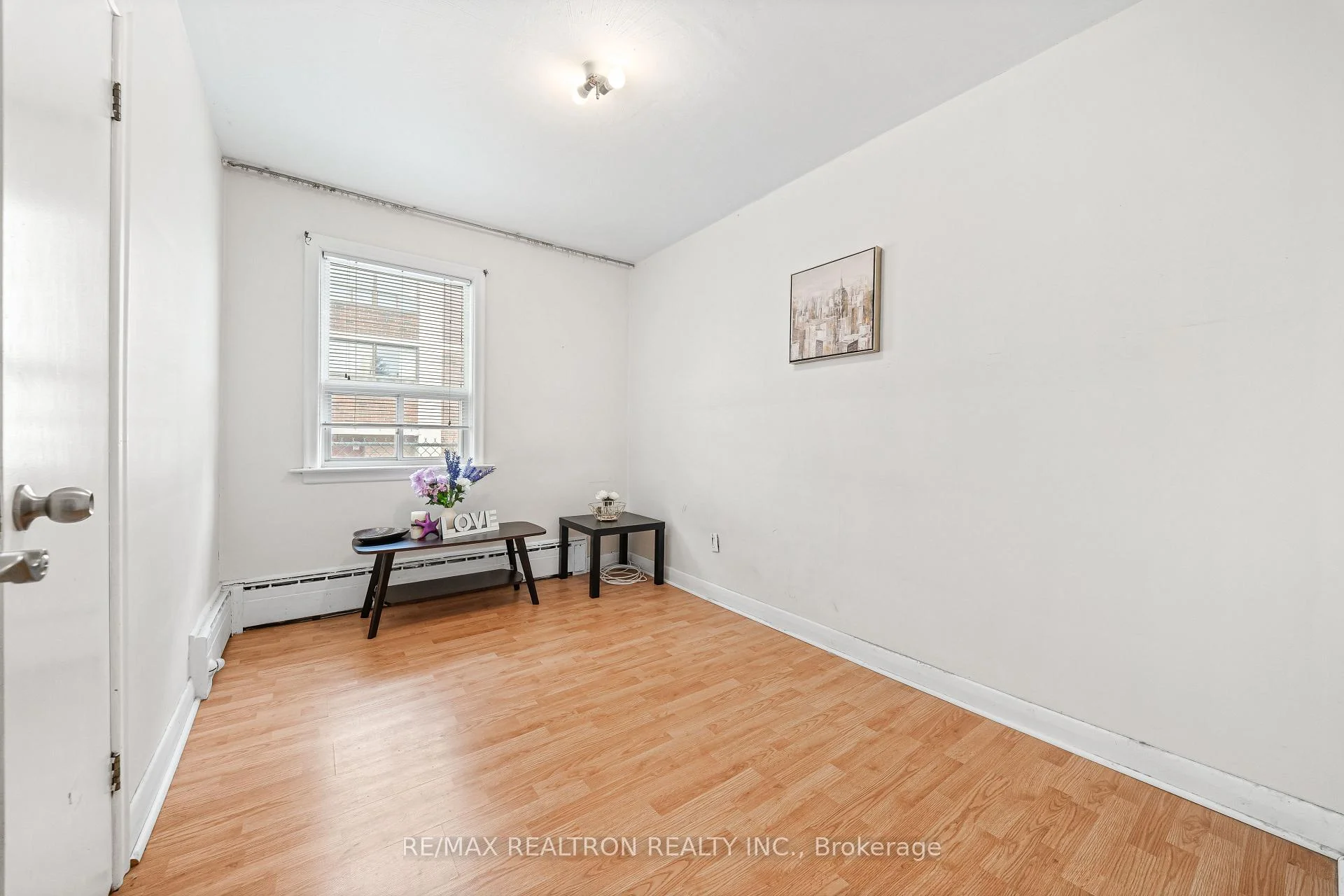 Photo 11 of 68 Elfreda Boulevard, Scarborough, Clairlea-Birchmount — HOMEH