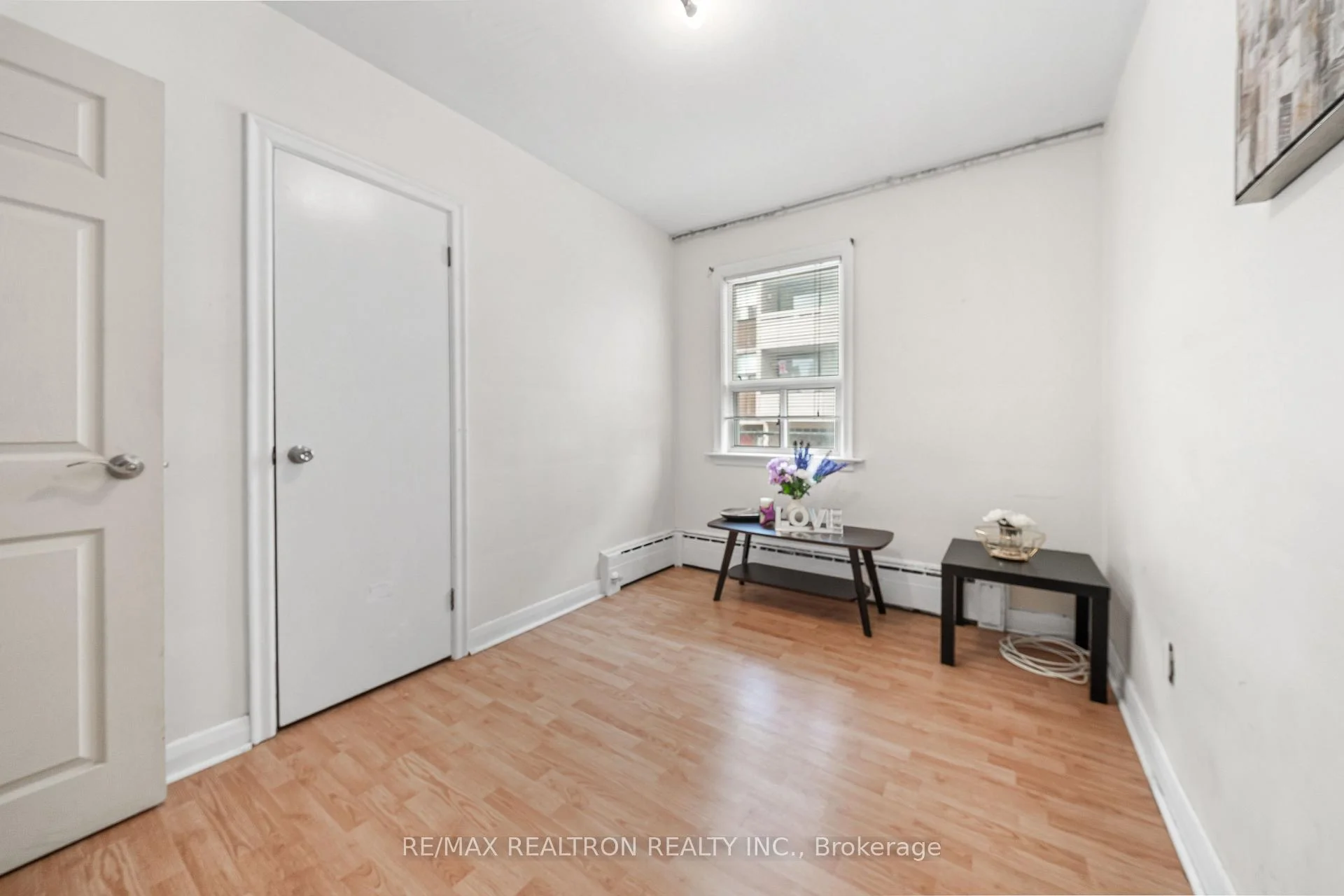 Photo 12 of 68 Elfreda Boulevard, Scarborough, Clairlea-Birchmount — HOMEH