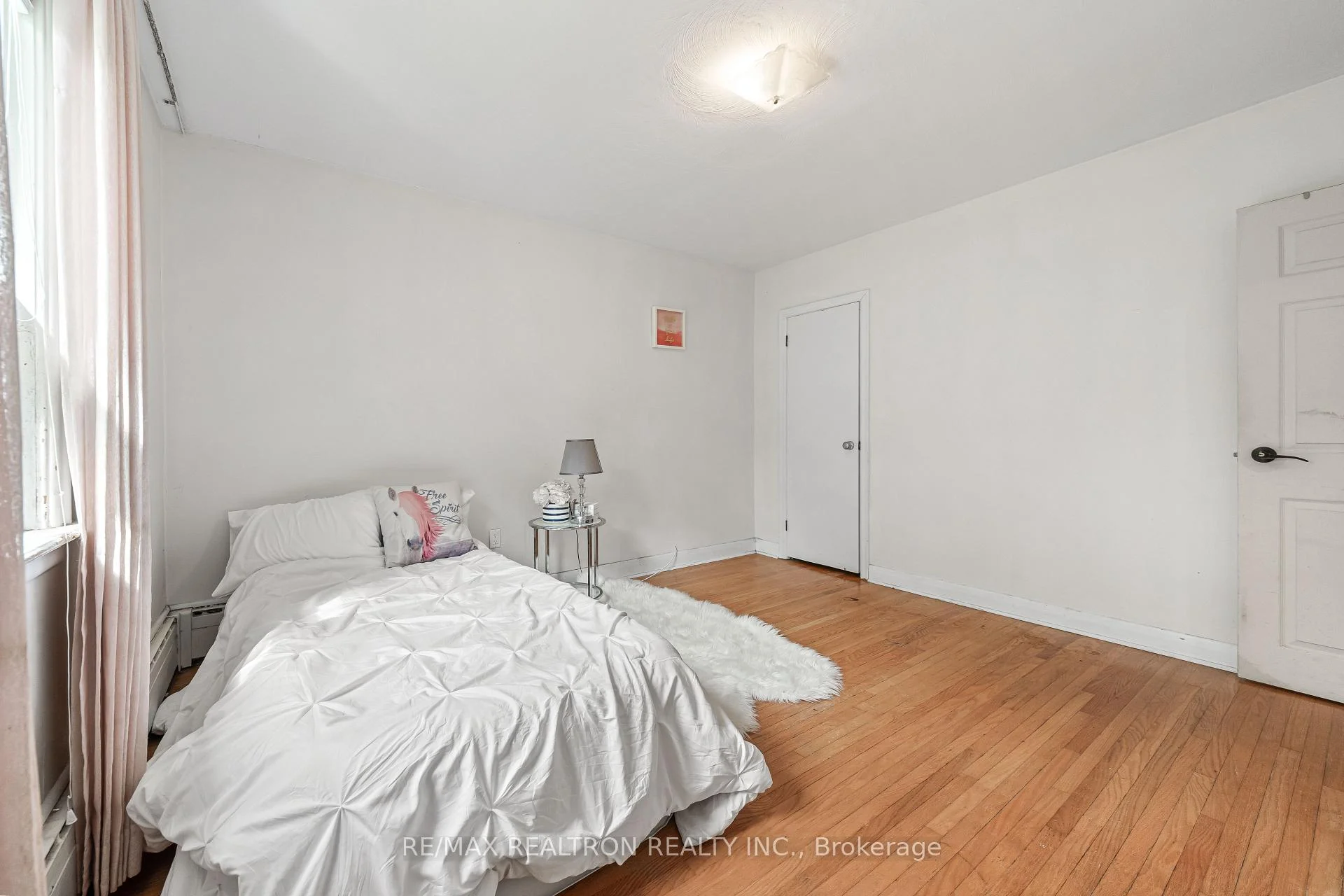 Photo 15 of 68 Elfreda Boulevard, Scarborough, Clairlea-Birchmount — HOMEH
