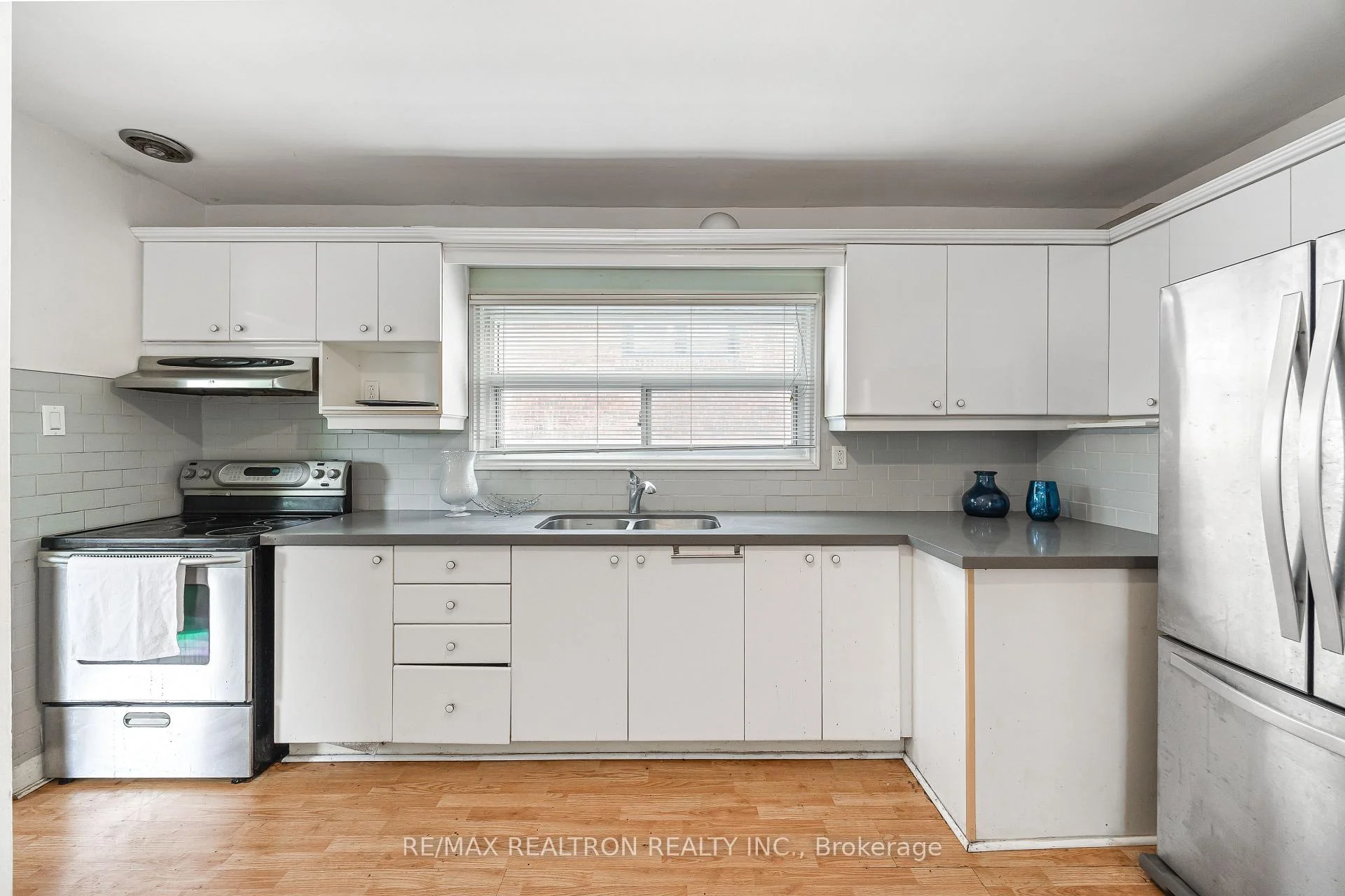 Photo 21 of 68 Elfreda Boulevard, Scarborough, Clairlea-Birchmount — HOMEH