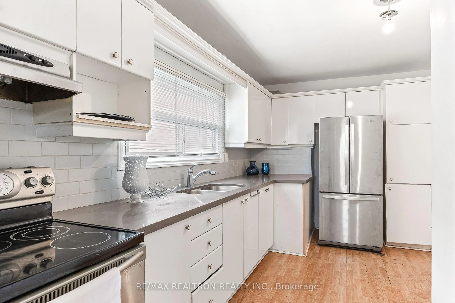 Photo 23 of 68 Elfreda Boulevard, Scarborough, Clairlea-Birchmount — HOMEH