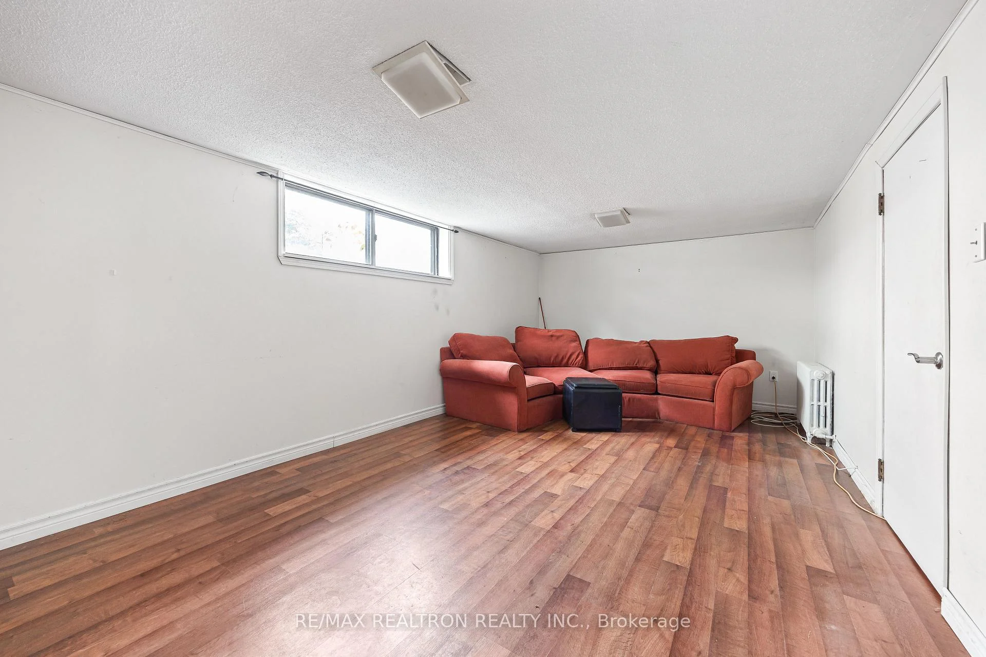 Photo 28 of 68 Elfreda Boulevard, Scarborough, Clairlea-Birchmount — HOMEH
