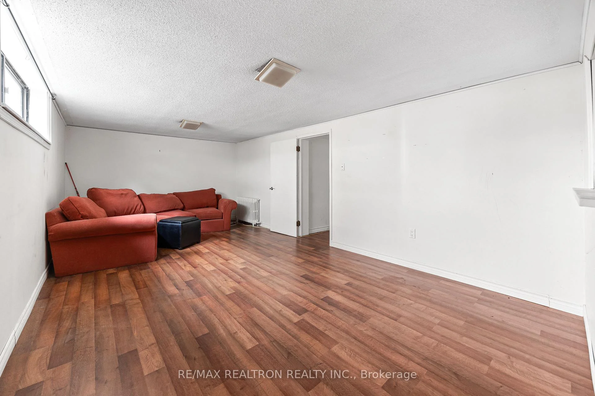 Photo 29 of 68 Elfreda Boulevard, Scarborough, Clairlea-Birchmount — HOMEH