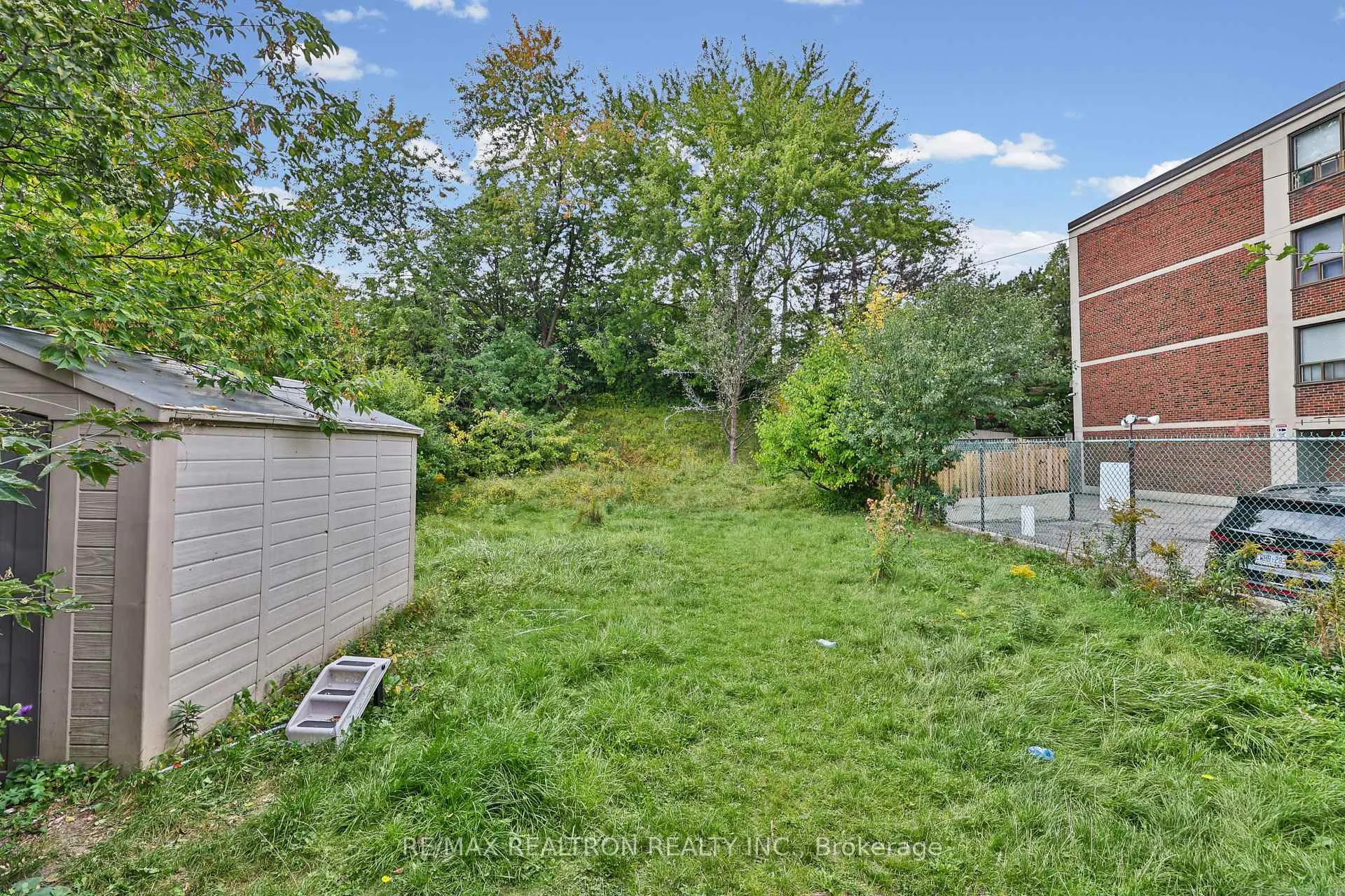 Photo 39 of 68 Elfreda Boulevard, Scarborough, Clairlea-Birchmount — HOMEH