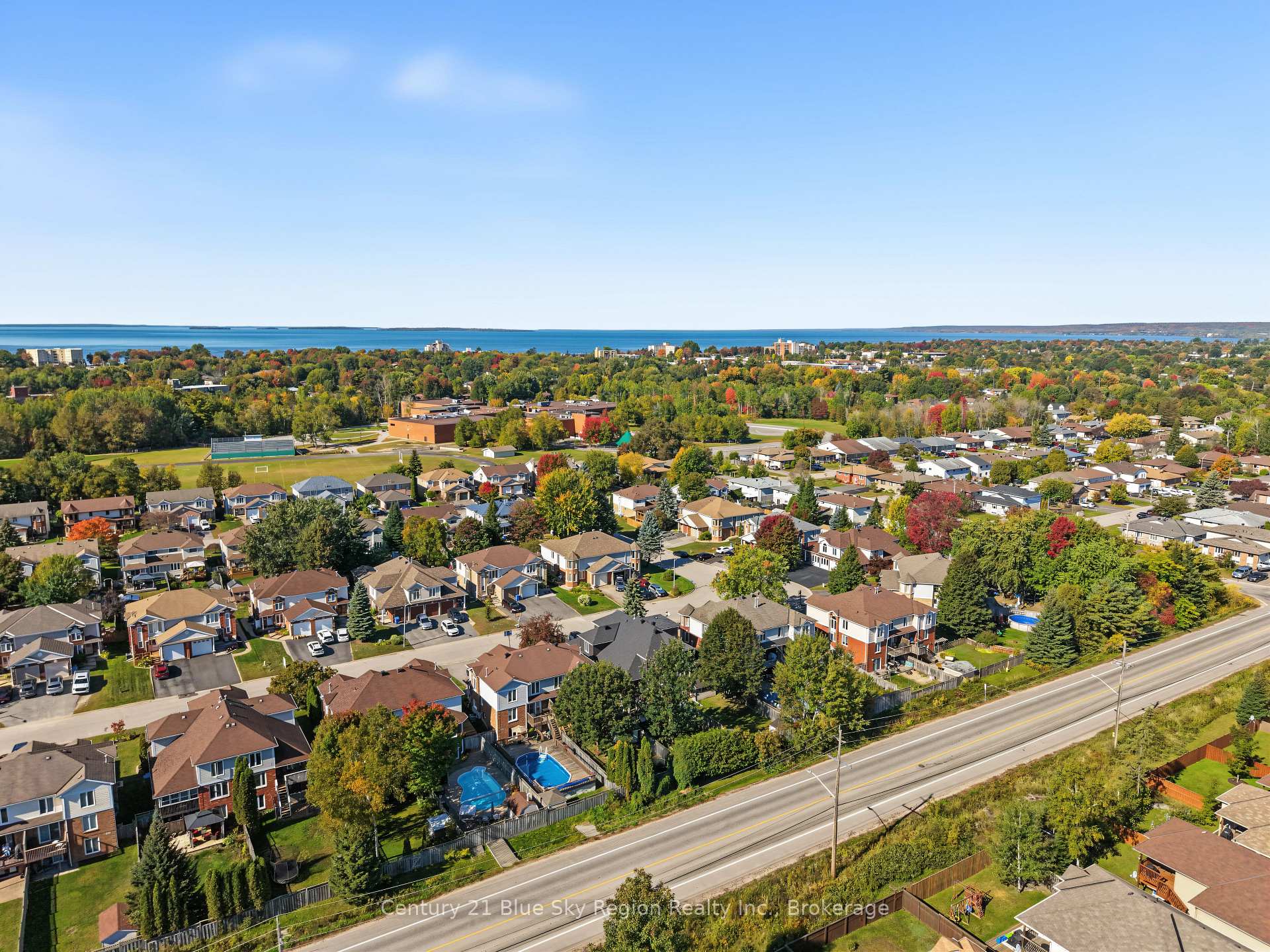 Photo 9 of 126 Cloverbrae Crescent, North Bay, Ferris — HOMEH