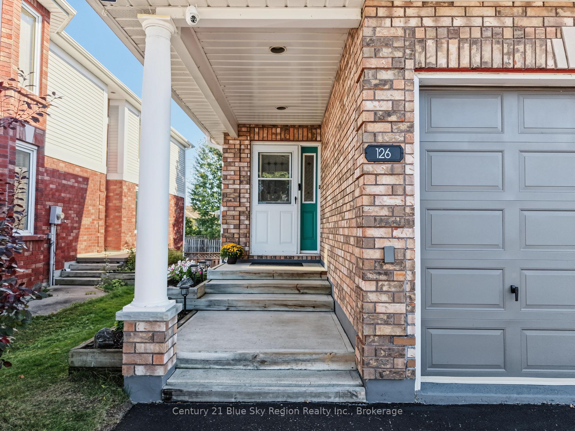 Photo 10 of 126 Cloverbrae Crescent, North Bay, Ferris — HOMEH