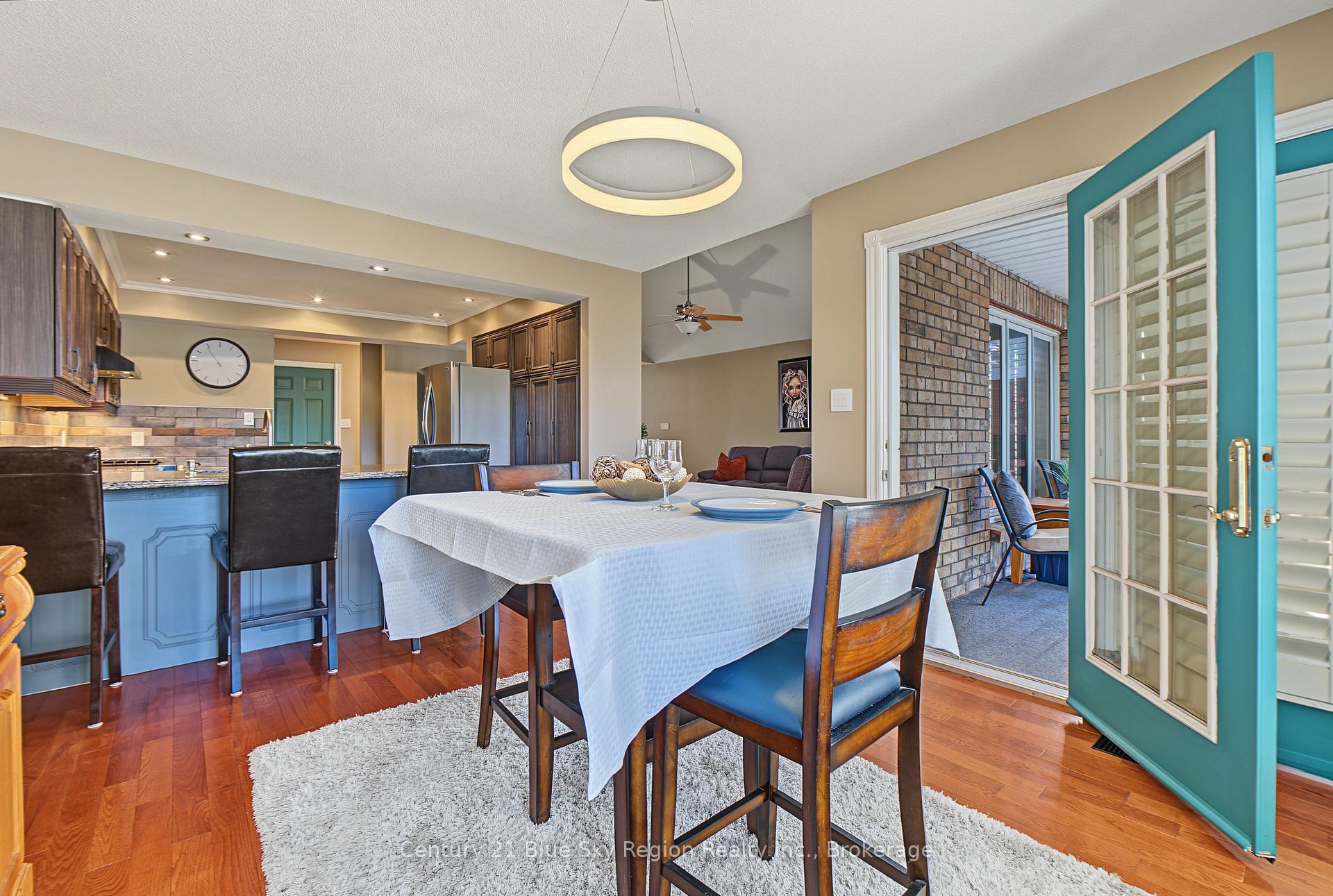 Photo 16 of 126 Cloverbrae Crescent, North Bay, Ferris — HOMEH