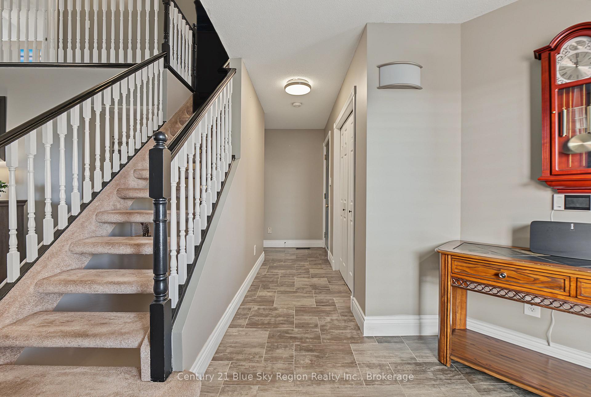 Photo 18 of 126 Cloverbrae Crescent, North Bay, Ferris — HOMEH