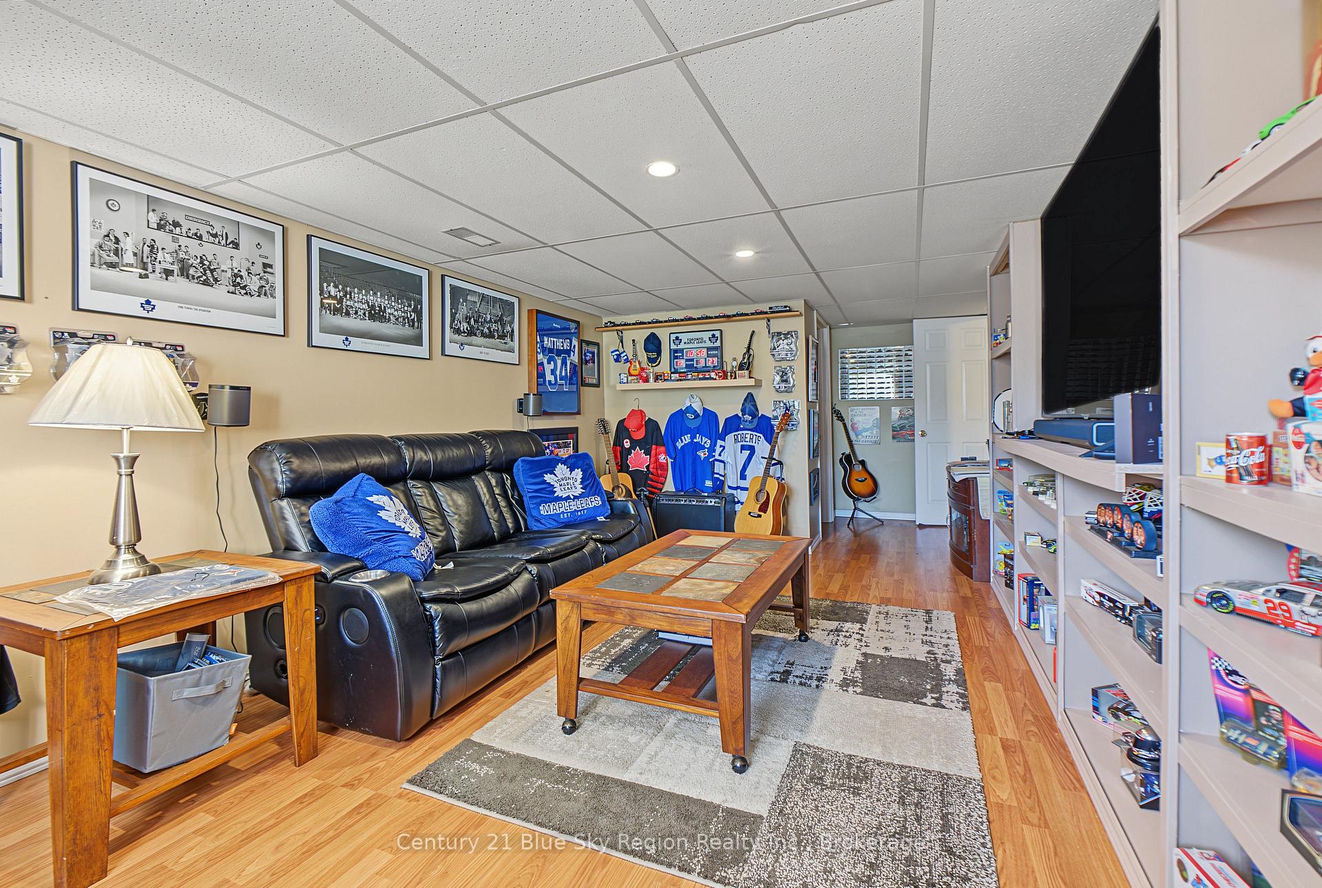 Photo 37 of 126 Cloverbrae Crescent, North Bay, Ferris — HOMEH