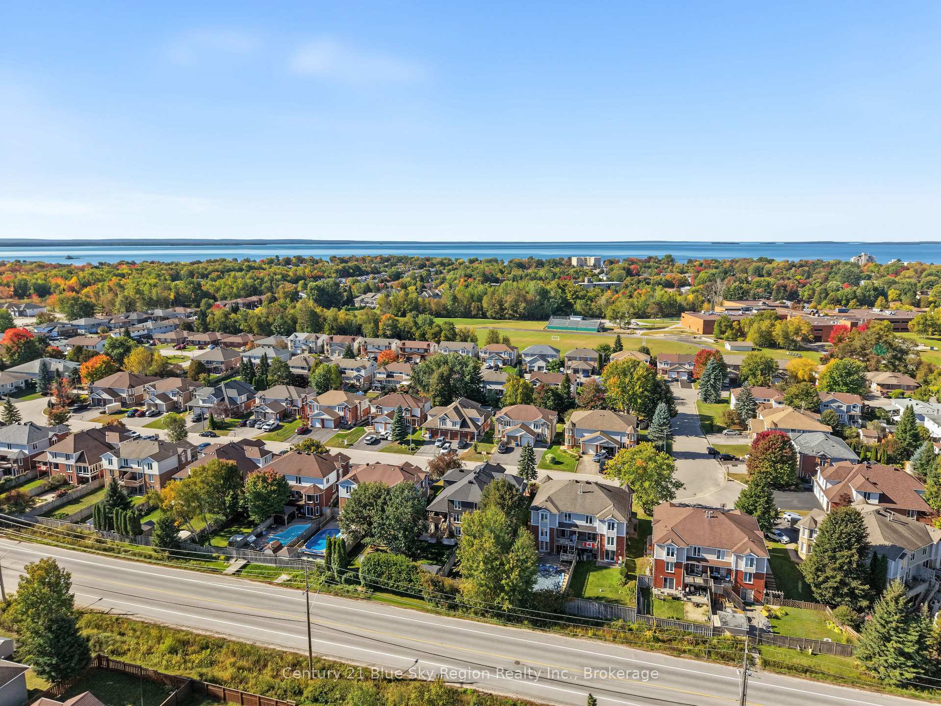Photo 43 of 126 Cloverbrae Crescent, North Bay, Ferris — HOMEH