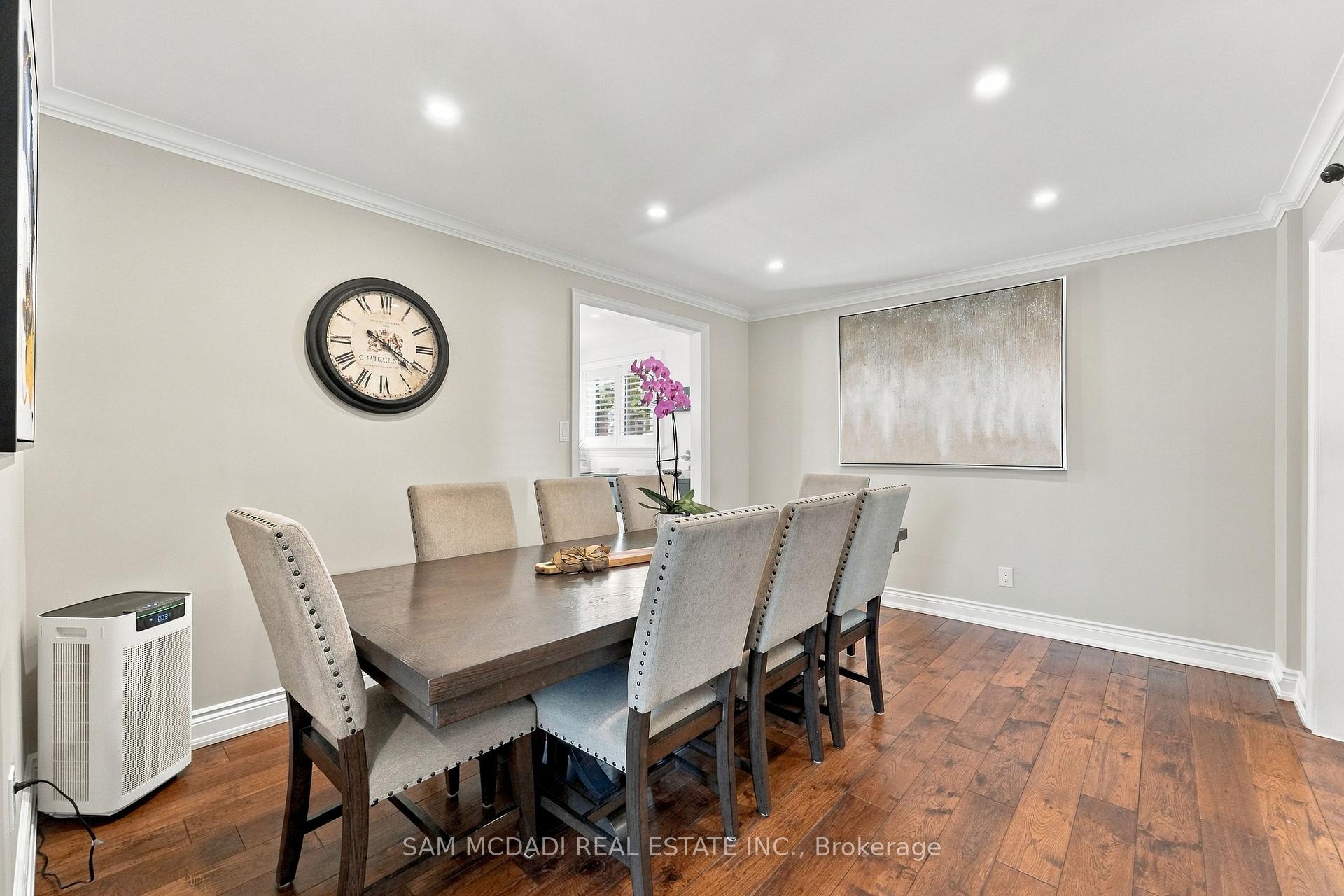 Photo 8 of 22 Bywood Crescent, Hamilton, Stoney Creek Mountain — HOMEH