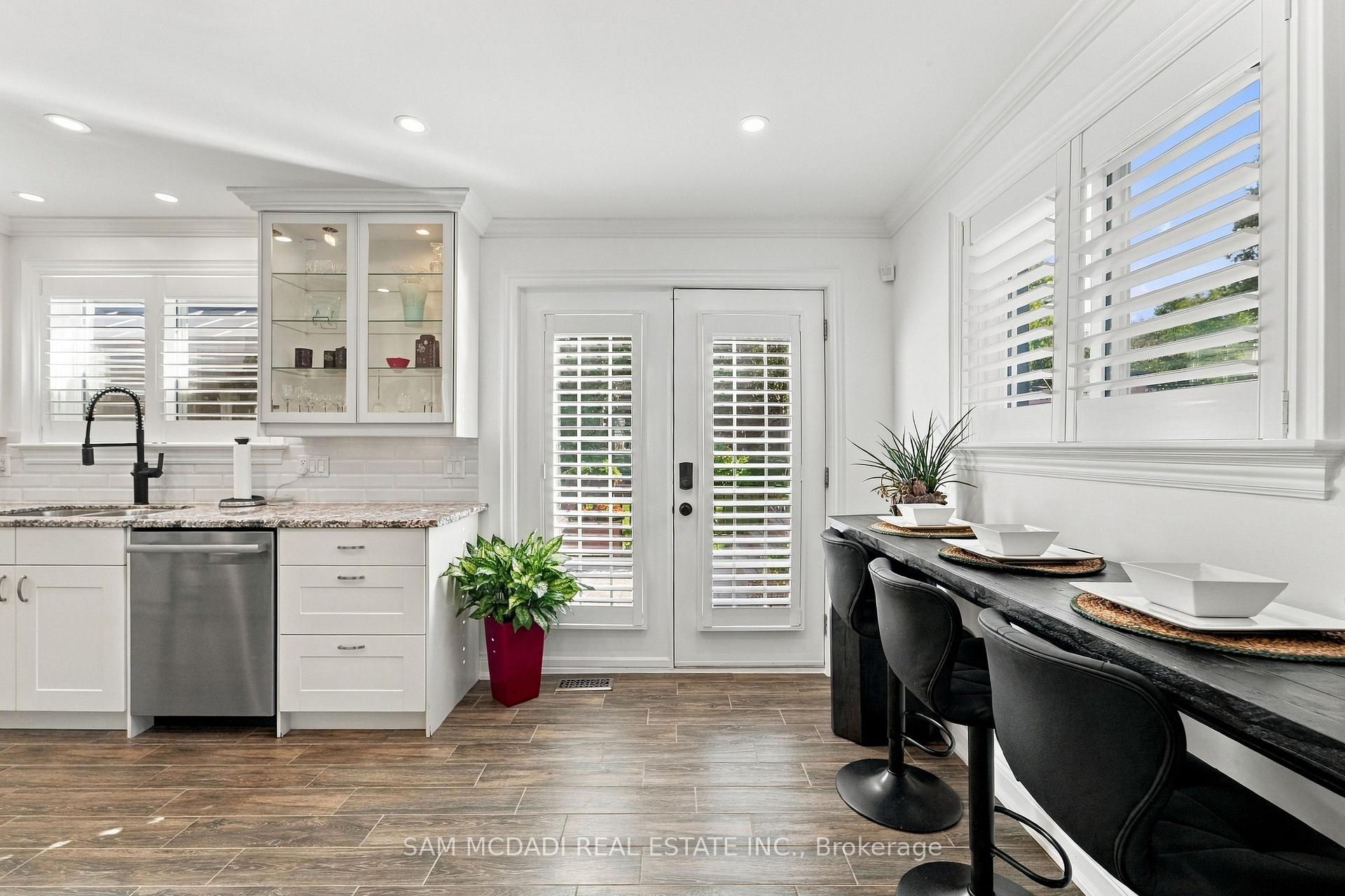 Photo 10 of 22 Bywood Crescent, Hamilton, Stoney Creek Mountain — HOMEH